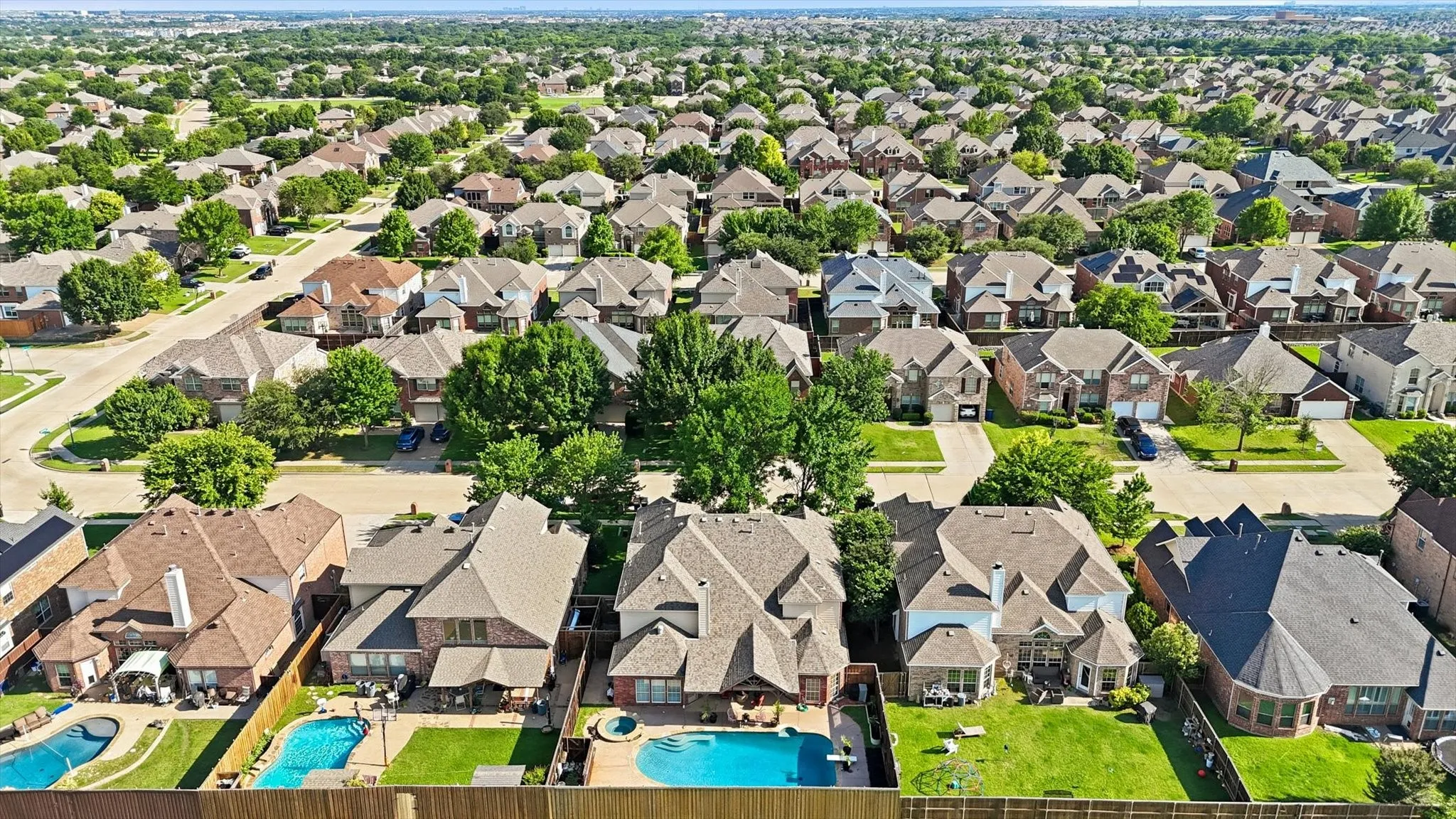 Single Family Residence For Sale in Collin County , 15226 Preachers Lane, Frisco, Texas 75035, 5 Bedroom, 4 Bathroom, 2 Garage spaces, 3,857 Sqft, built in 2005, mls#21289818, Real Estate Agent in Frisco, Homes For Sale in Collin county, Homes For Sale in Frisco, Realtor in Frisco Texas, Real Estate Brokerage Independent Realty Texas, Luminita Cordes Realtor
