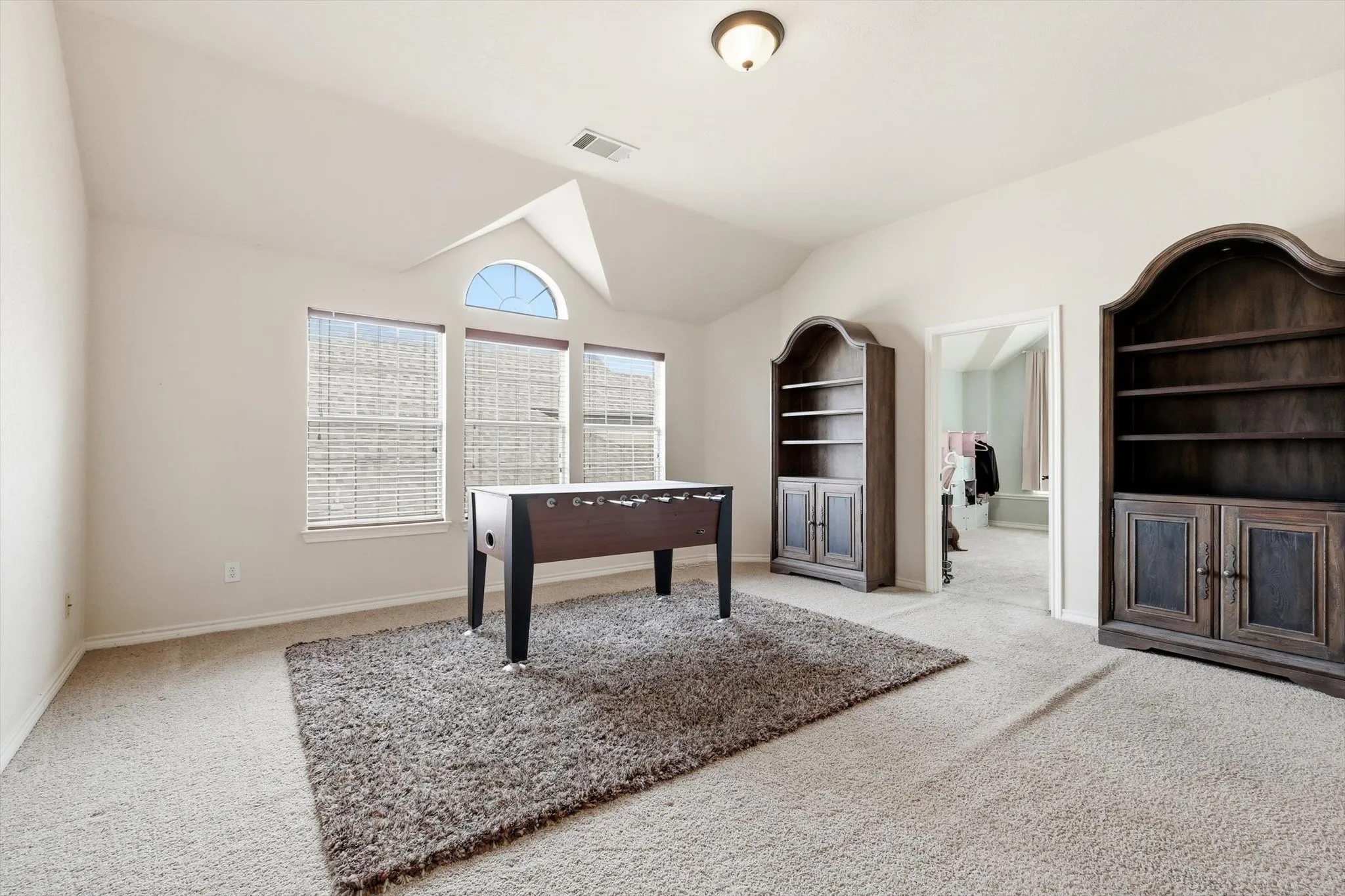 Single Family Residence For Sale in Collin County , 15226 Preachers Lane, Frisco, Texas 75035, 5 Bedroom, 4 Bathroom, 2 Garage spaces, 3,857 Sqft, built in 2005, mls#21289818, Real Estate Agent in Frisco, Homes For Sale in Collin county, Homes For Sale in Frisco, Realtor in Frisco Texas, Real Estate Brokerage Independent Realty Texas, Luminita Cordes Realtor