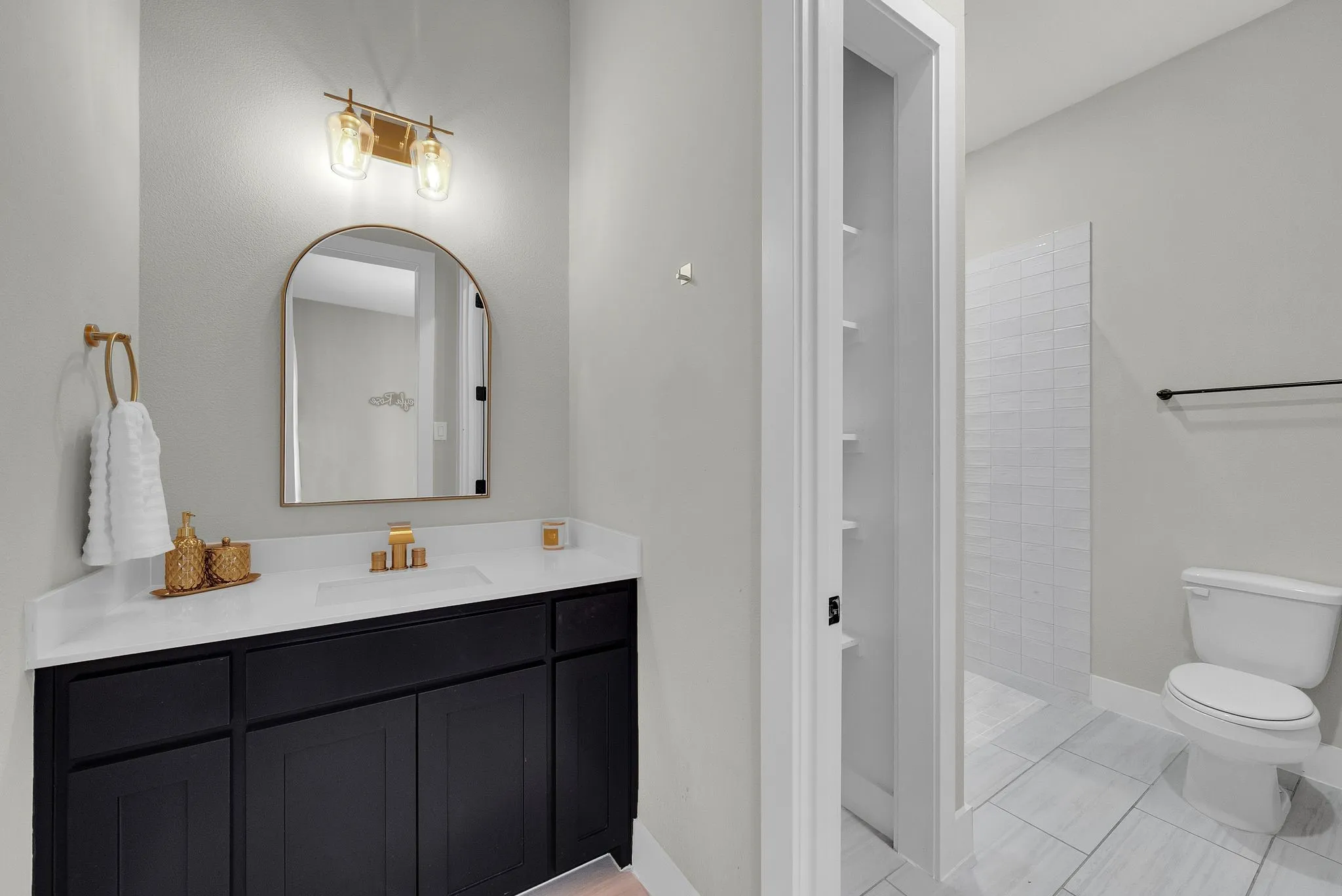 Single Family Residence For Sale in Collin County , 1414 Tucker Place, Celina, Texas 75009, 7 Bedroom, 7 Bathroom, 7 Garage spaces, 5,267 Sqft, built in 2022, mls#21298396, Real Estate Agent in Celina, Homes For Sale in Collin county, Homes For Sale in Celina, Realtor in Celina Texas, Real Estate Brokerage Independent Realty Texas, Luminita Cordes Realtor
