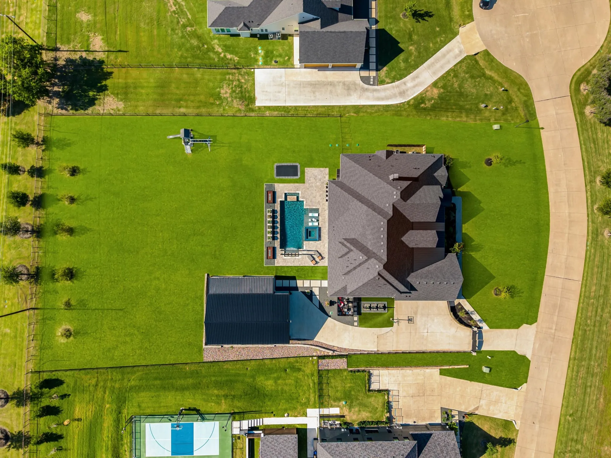 Single Family Residence For Sale in Collin County , 1414 Tucker Place, Celina, Texas 75009, 7 Bedroom, 7 Bathroom, 7 Garage spaces, 5,267 Sqft, built in 2022, mls#21298396, Real Estate Agent in Celina, Homes For Sale in Collin county, Homes For Sale in Celina, Realtor in Celina Texas, Real Estate Brokerage Independent Realty Texas, Luminita Cordes Realtor
