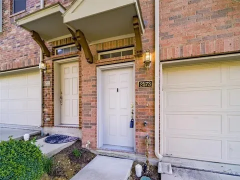 Townhouse For Sale in Denton County , 2573 Jacobson Drive, Lewisville, Texas 75067, 3 Bedroom, 4 Bathroom, 2 Garage spaces, 2,482 Sqft, built in 2008, mls#21294857, Real Estate Agent in Lewisville, Homes For Sale in Denton county, Homes For Sale in Lewisville, Realtor in Lewisville Texas, Real Estate Brokerage Independent Realty Texas, Luminita Cordes Realtor