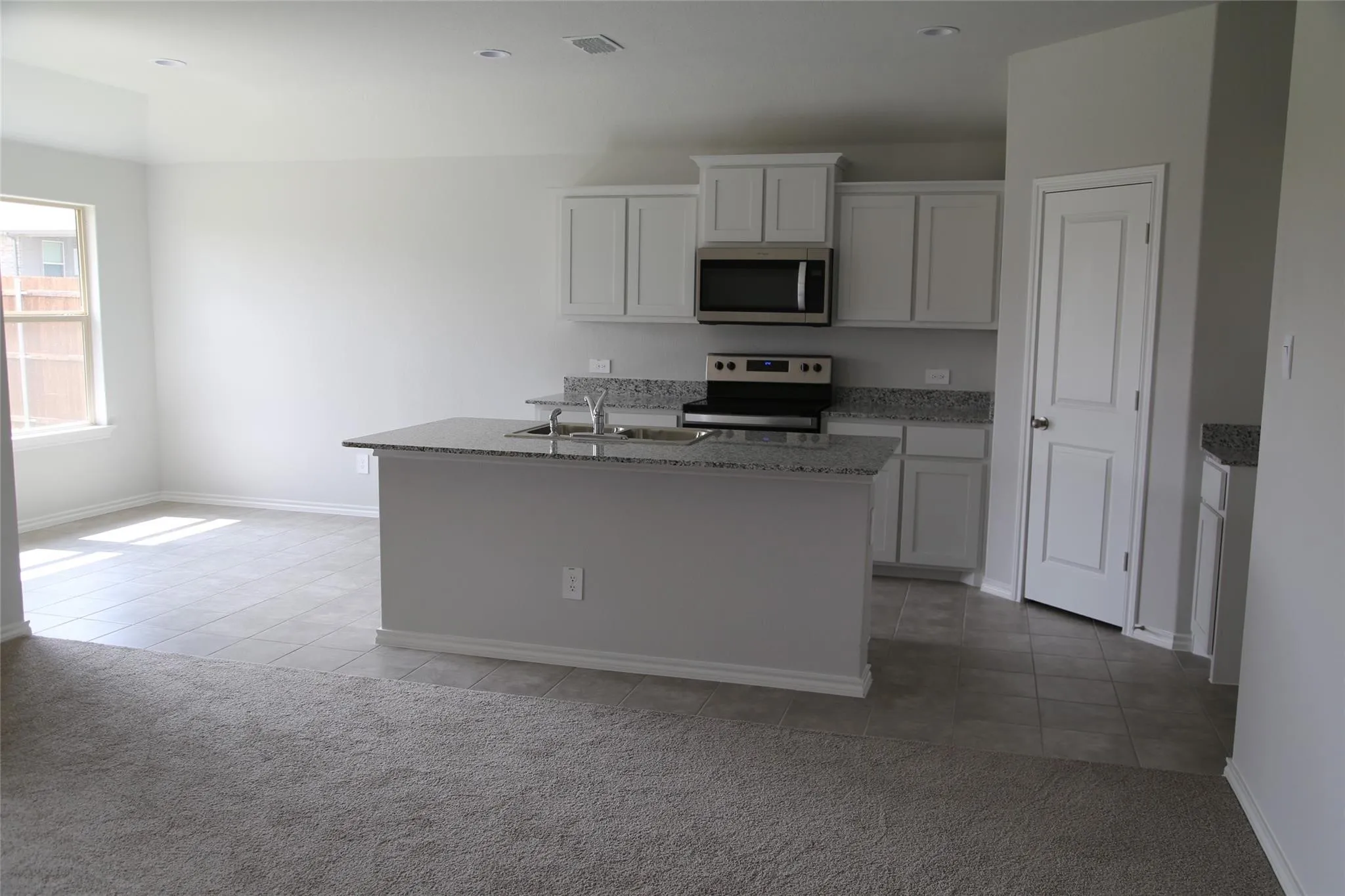 Single Family Residence For Rent in Tarrant County , 333 Beekeeper Drive, Fort Worth, Texas 76131, 3 Bedroom, 2 Bathroom, 2 Garage spaces, 1,447 Sqft, built in 2023, mls#21301419, Real Estate Agent in Fort Worth, Homes For Rent in Tarrant county, Homes For Rent in Fort Worth, Realtor in Fort Worth Texas, Real Estate Brokerage Independent Realty Texas, Luminita Cordes Realtor