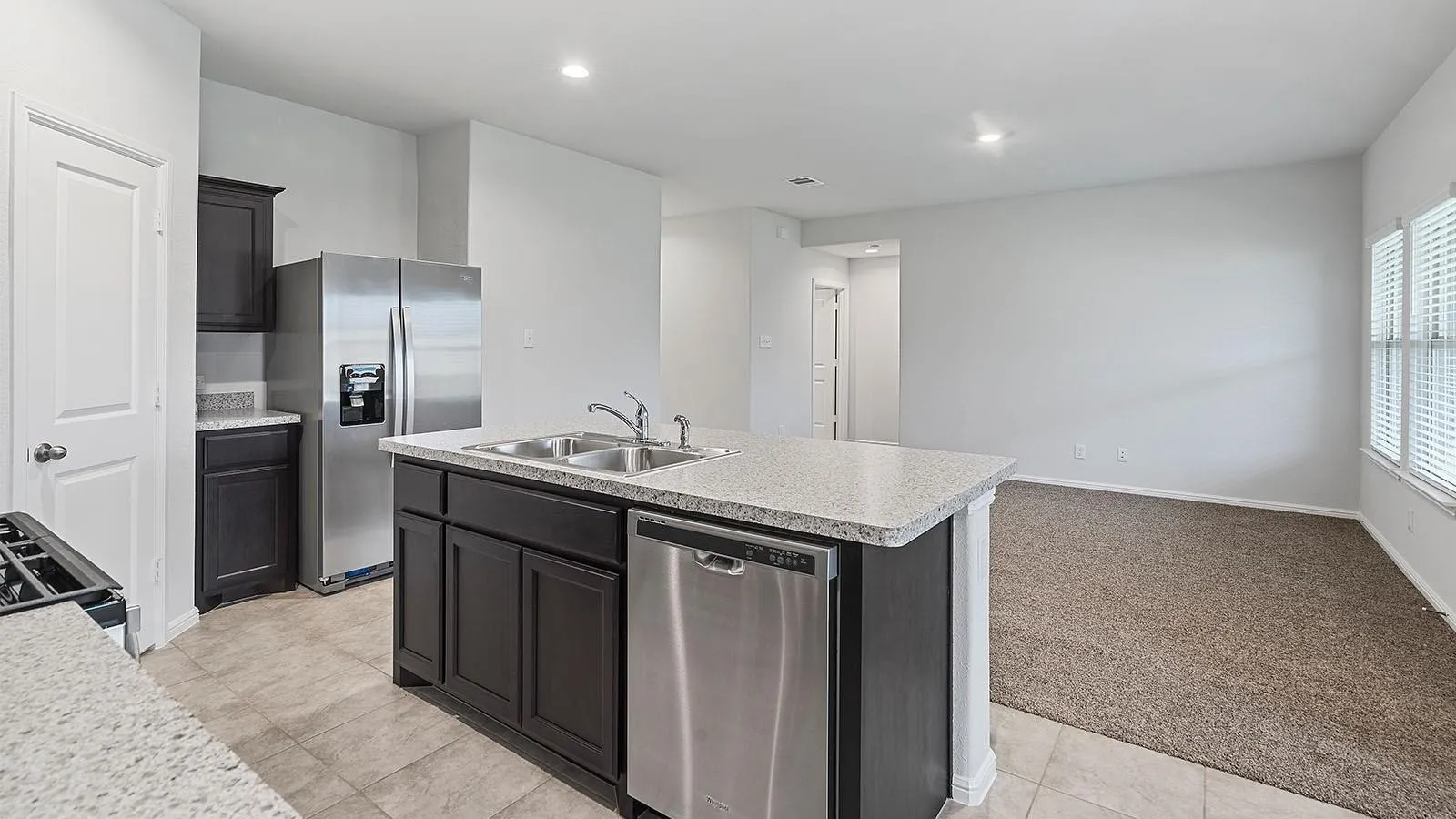 Single Family Residence For Rent in Tarrant County , 333 Beekeeper Drive, Fort Worth, Texas 76131, 3 Bedroom, 2 Bathroom, 2 Garage spaces, 1,447 Sqft, built in 2023, mls#21301419, Real Estate Agent in Fort Worth, Homes For Rent in Tarrant county, Homes For Rent in Fort Worth, Realtor in Fort Worth Texas, Real Estate Brokerage Independent Realty Texas, Luminita Cordes Realtor