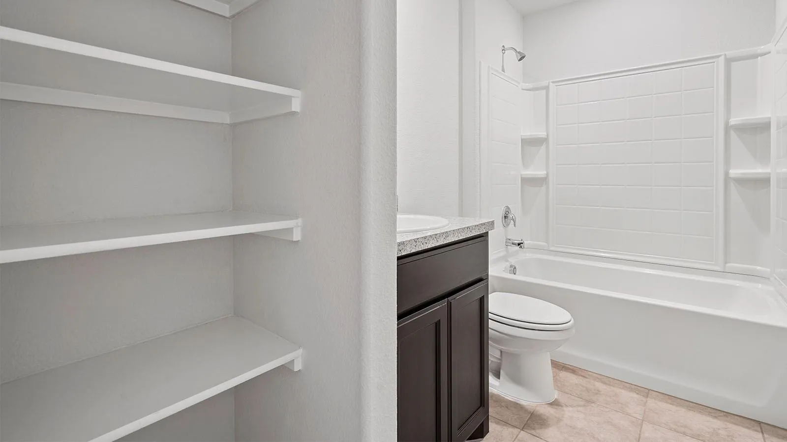 Single Family Residence For Rent in Tarrant County , 333 Beekeeper Drive, Fort Worth, Texas 76131, 3 Bedroom, 2 Bathroom, 2 Garage spaces, 1,447 Sqft, built in 2023, mls#21301419, Real Estate Agent in Fort Worth, Homes For Rent in Tarrant county, Homes For Rent in Fort Worth, Realtor in Fort Worth Texas, Real Estate Brokerage Independent Realty Texas, Luminita Cordes Realtor