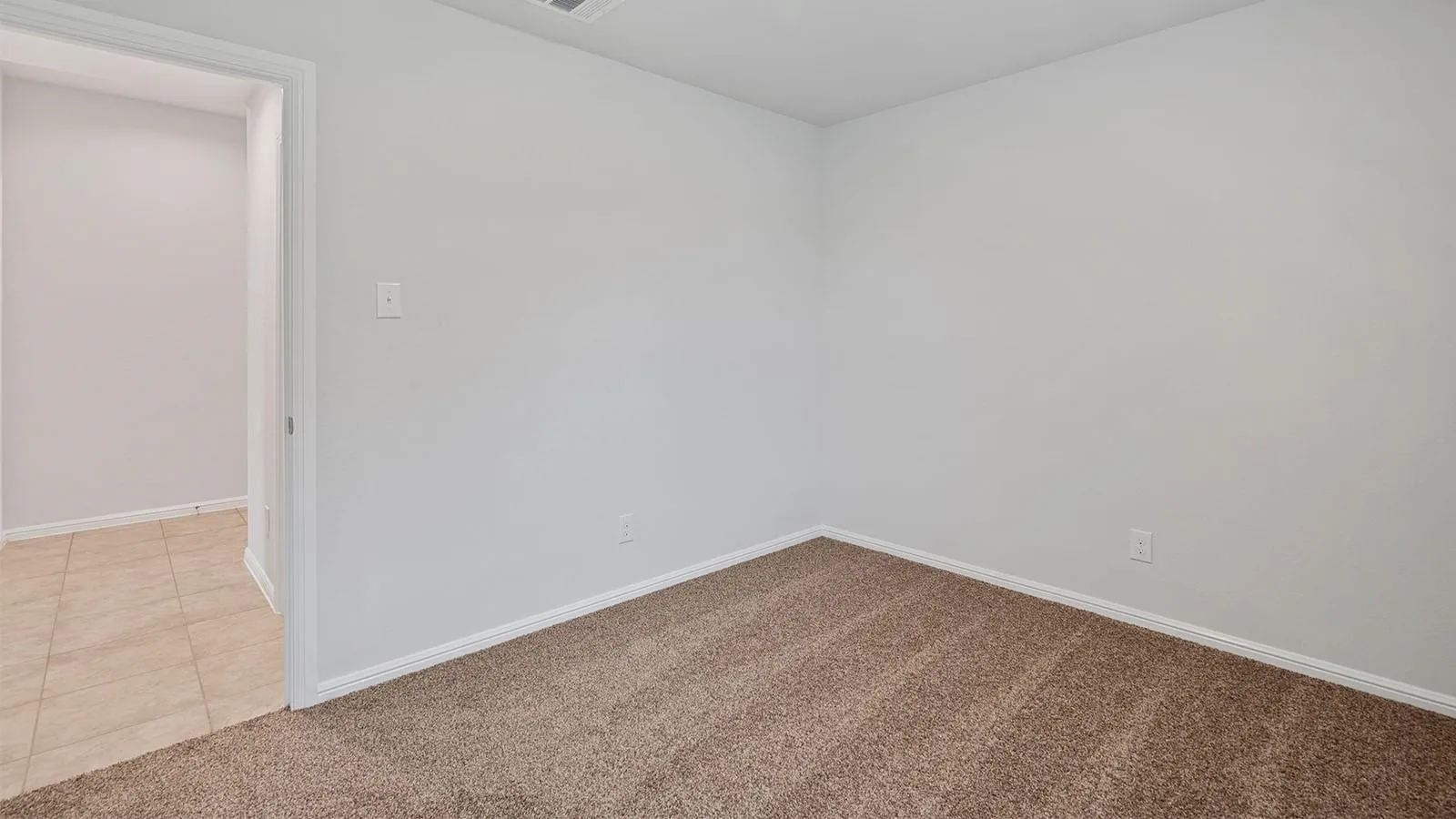 Single Family Residence For Rent in Tarrant County , 333 Beekeeper Drive, Fort Worth, Texas 76131, 3 Bedroom, 2 Bathroom, 2 Garage spaces, 1,447 Sqft, built in 2023, mls#21301419, Real Estate Agent in Fort Worth, Homes For Rent in Tarrant county, Homes For Rent in Fort Worth, Realtor in Fort Worth Texas, Real Estate Brokerage Independent Realty Texas, Luminita Cordes Realtor