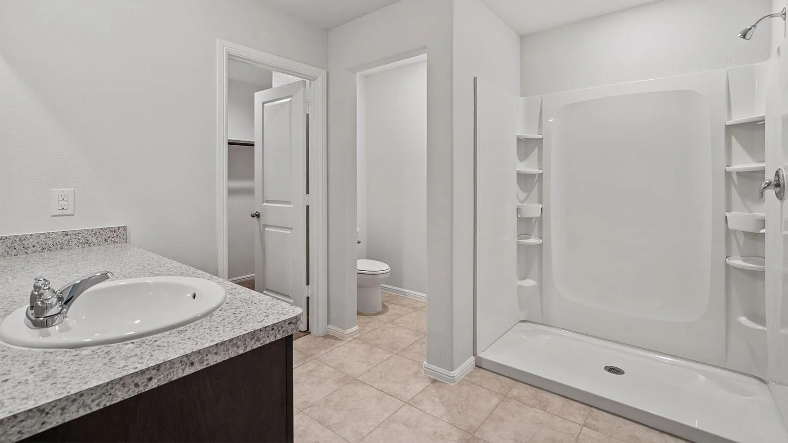 Single Family Residence For Rent in Tarrant County , 333 Beekeeper Drive, Fort Worth, Texas 76131, 3 Bedroom, 2 Bathroom, 2 Garage spaces, 1,447 Sqft, built in 2023, mls#21301419, Real Estate Agent in Fort Worth, Homes For Rent in Tarrant county, Homes For Rent in Fort Worth, Realtor in Fort Worth Texas, Real Estate Brokerage Independent Realty Texas, Luminita Cordes Realtor