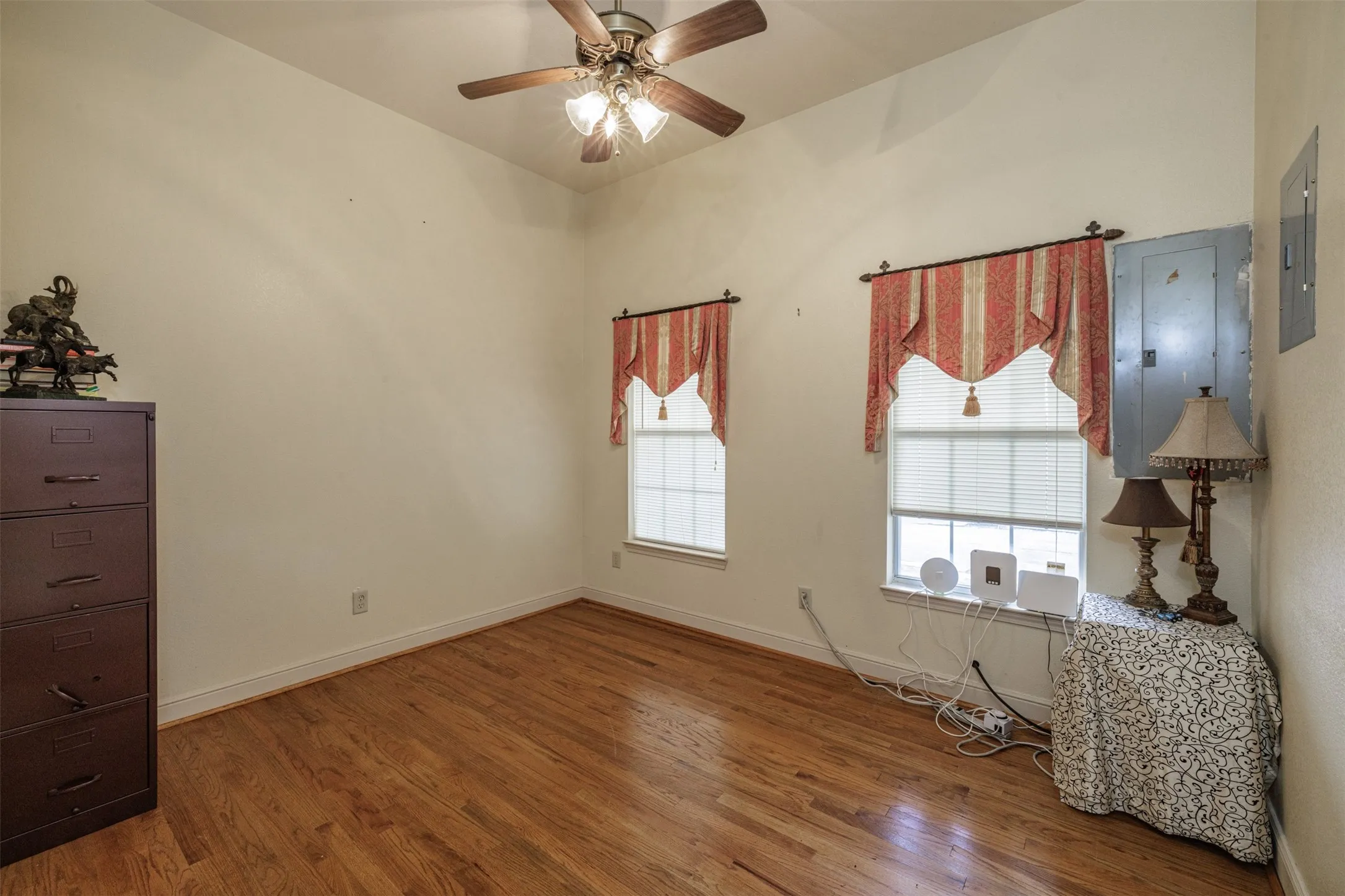 Single Family Residence For Sale in Wood County , 4699 County Road 1600, Alba, Texas 75410, 4 Bedroom, 3 Bathroom, 4 Garage spaces, 3,210 Sqft, built in 2007, mls#21300632, Real Estate Agent in Alba, Homes For Sale in Wood county, Homes For Sale in Alba, Realtor in Alba Texas, Real Estate Brokerage Independent Realty Texas, Luminita Cordes Realtor