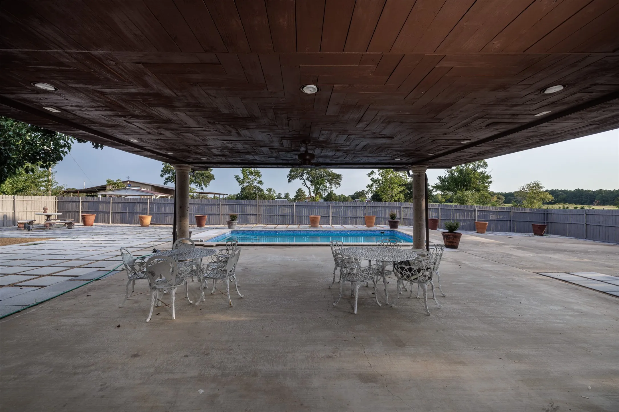 Single Family Residence For Sale in Wood County , 4699 County Road 1600, Alba, Texas 75410, 4 Bedroom, 3 Bathroom, 4 Garage spaces, 3,210 Sqft, built in 2007, mls#21300632, Real Estate Agent in Alba, Homes For Sale in Wood county, Homes For Sale in Alba, Realtor in Alba Texas, Real Estate Brokerage Independent Realty Texas, Luminita Cordes Realtor