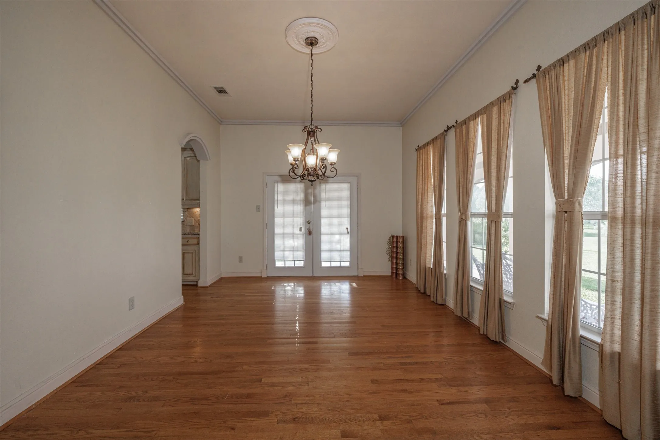 Single Family Residence For Sale in Wood County , 4699 County Road 1600, Alba, Texas 75410, 4 Bedroom, 3 Bathroom, 4 Garage spaces, 3,210 Sqft, built in 2007, mls#21300632, Real Estate Agent in Alba, Homes For Sale in Wood county, Homes For Sale in Alba, Realtor in Alba Texas, Real Estate Brokerage Independent Realty Texas, Luminita Cordes Realtor