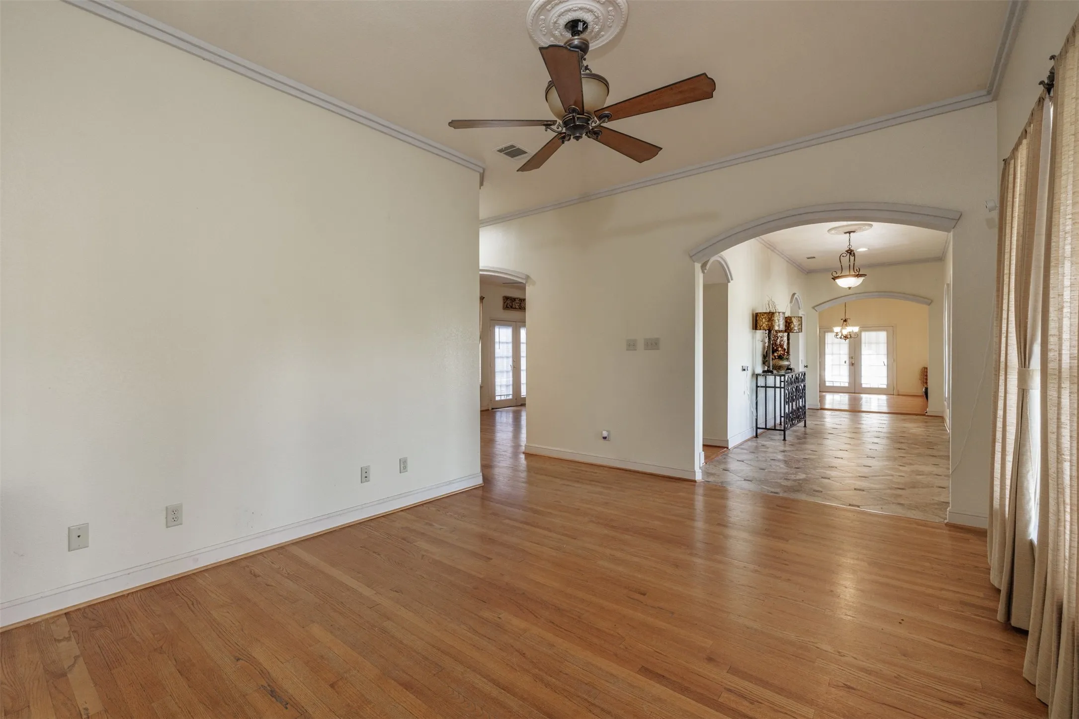 Single Family Residence For Sale in Wood County , 4699 County Road 1600, Alba, Texas 75410, 4 Bedroom, 3 Bathroom, 4 Garage spaces, 3,210 Sqft, built in 2007, mls#21300632, Real Estate Agent in Alba, Homes For Sale in Wood county, Homes For Sale in Alba, Realtor in Alba Texas, Real Estate Brokerage Independent Realty Texas, Luminita Cordes Realtor