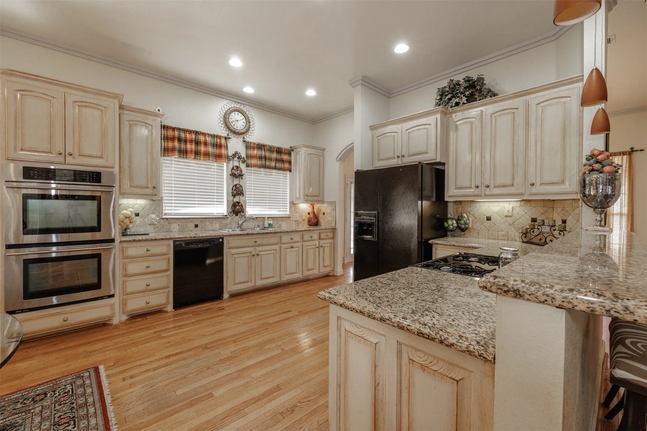 Single Family Residence For Sale in Wood County , 4699 County Road 1600, Alba, Texas 75410, 4 Bedroom, 3 Bathroom, 4 Garage spaces, 3,210 Sqft, built in 2007, mls#21300632, Real Estate Agent in Alba, Homes For Sale in Wood county, Homes For Sale in Alba, Realtor in Alba Texas, Real Estate Brokerage Independent Realty Texas, Luminita Cordes Realtor