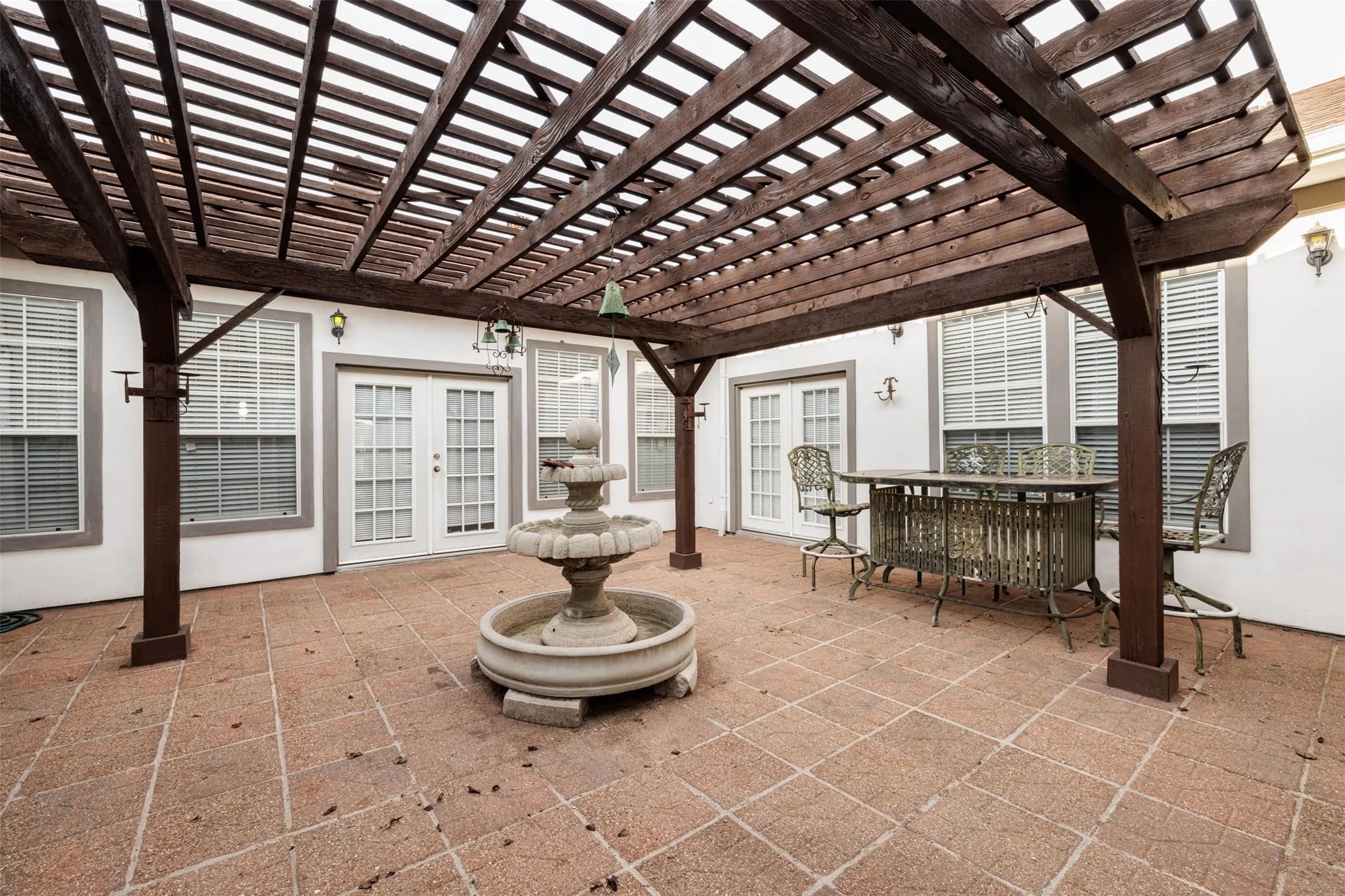 Single Family Residence For Sale in Wood County , 4699 County Road 1600, Alba, Texas 75410, 4 Bedroom, 3 Bathroom, 4 Garage spaces, 3,210 Sqft, built in 2007, mls#21300632, Real Estate Agent in Alba, Homes For Sale in Wood county, Homes For Sale in Alba, Realtor in Alba Texas, Real Estate Brokerage Independent Realty Texas, Luminita Cordes Realtor