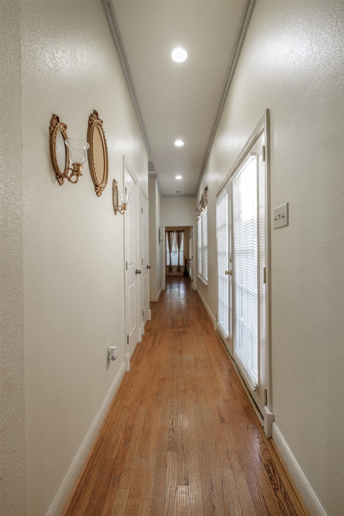 Single Family Residence For Sale in Wood County , 4699 County Road 1600, Alba, Texas 75410, 4 Bedroom, 3 Bathroom, 4 Garage spaces, 3,210 Sqft, built in 2007, mls#21300632, Real Estate Agent in Alba, Homes For Sale in Wood county, Homes For Sale in Alba, Realtor in Alba Texas, Real Estate Brokerage Independent Realty Texas, Luminita Cordes Realtor