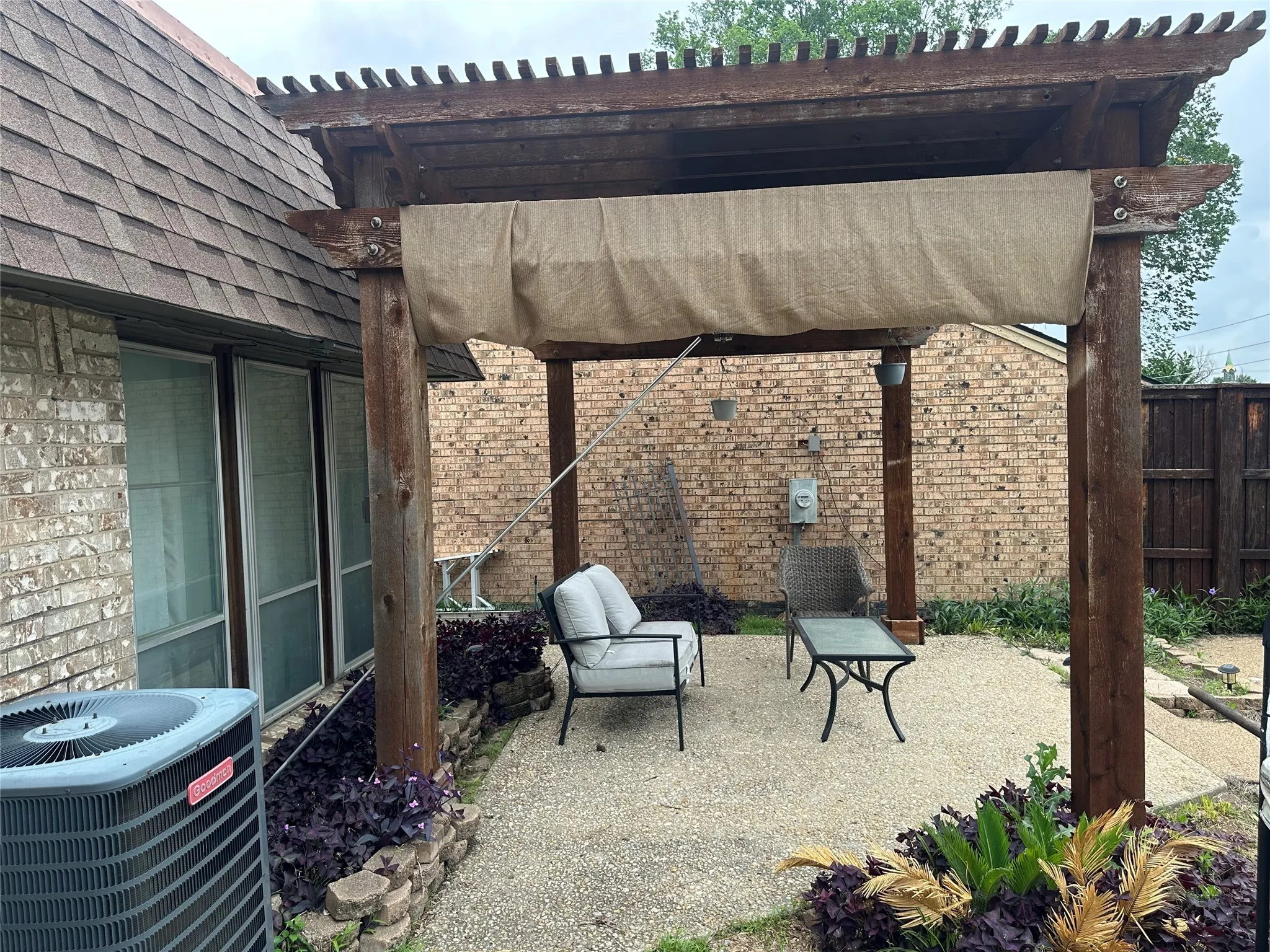 Single Family Residence For Sale in Denton County , 2312 Westbrook Drive, Carrollton, Texas 75007, 3 Bedrooms, 2 Bathrooms, 2 Garage spaces, 1,795 Sqft, built in 1978, Price $385,000, mls#21269111, Real Estate Agent in Carrollton, Homes For Sale in Denton county, Homes For Sale in Carrollton, Realtor in Carrollton Texas, Real Estate Brokerage Independent Realty Texas, Luminita Cordes Realtor