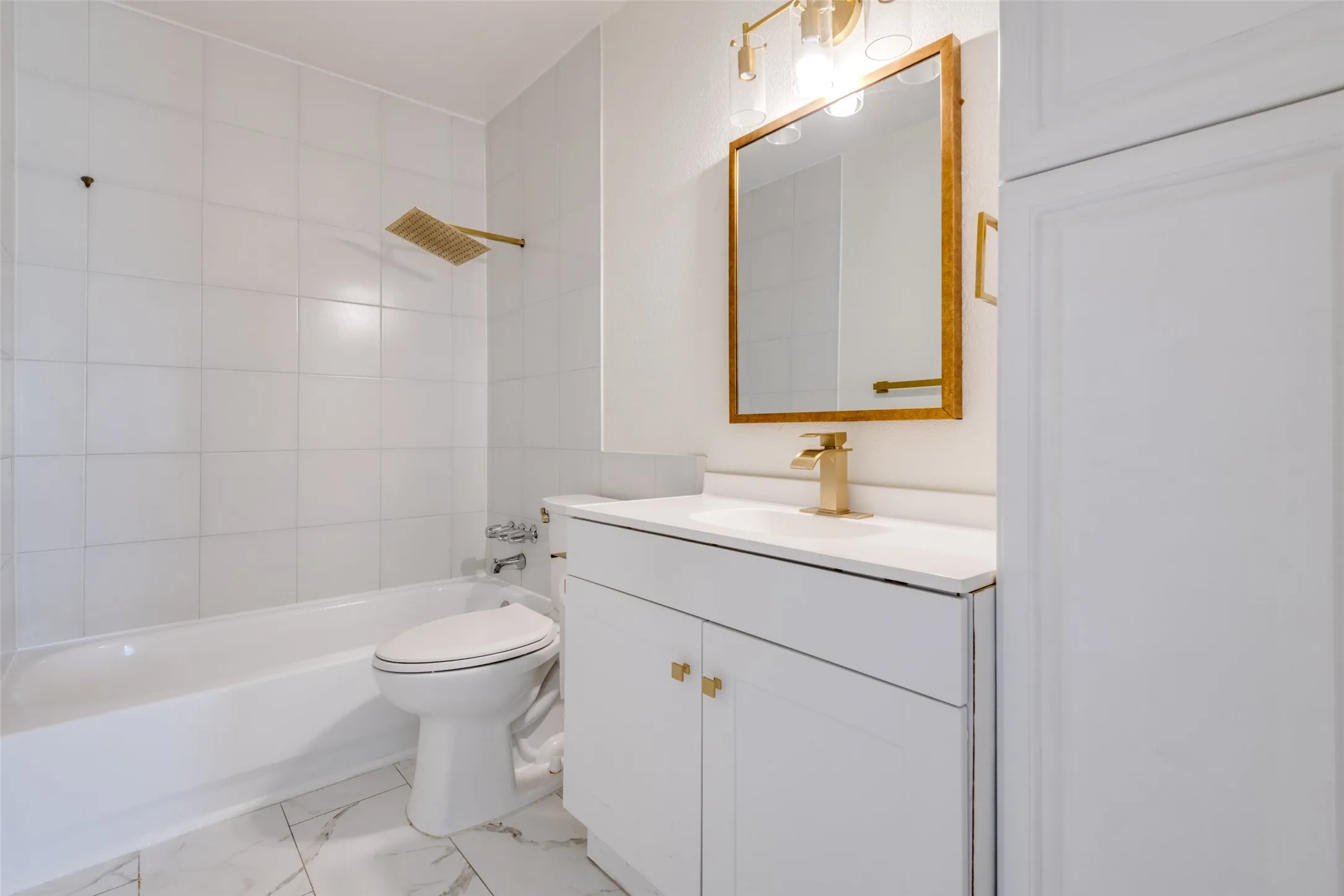 Single Family Residence For Sale in Rockwall County , 505 Storrs Street, Rockwall, Texas 75087, 3 Bedroom, 2 Bathroom, 2 Garage spaces, 1,097 Sqft, built in 1985, mls#21302701, Real Estate Agent in Rockwall, Homes For Sale in Rockwall county, Homes For Sale in Rockwall, Realtor in Rockwall Texas, Real Estate Brokerage Independent Realty Texas, Luminita Cordes Realtor