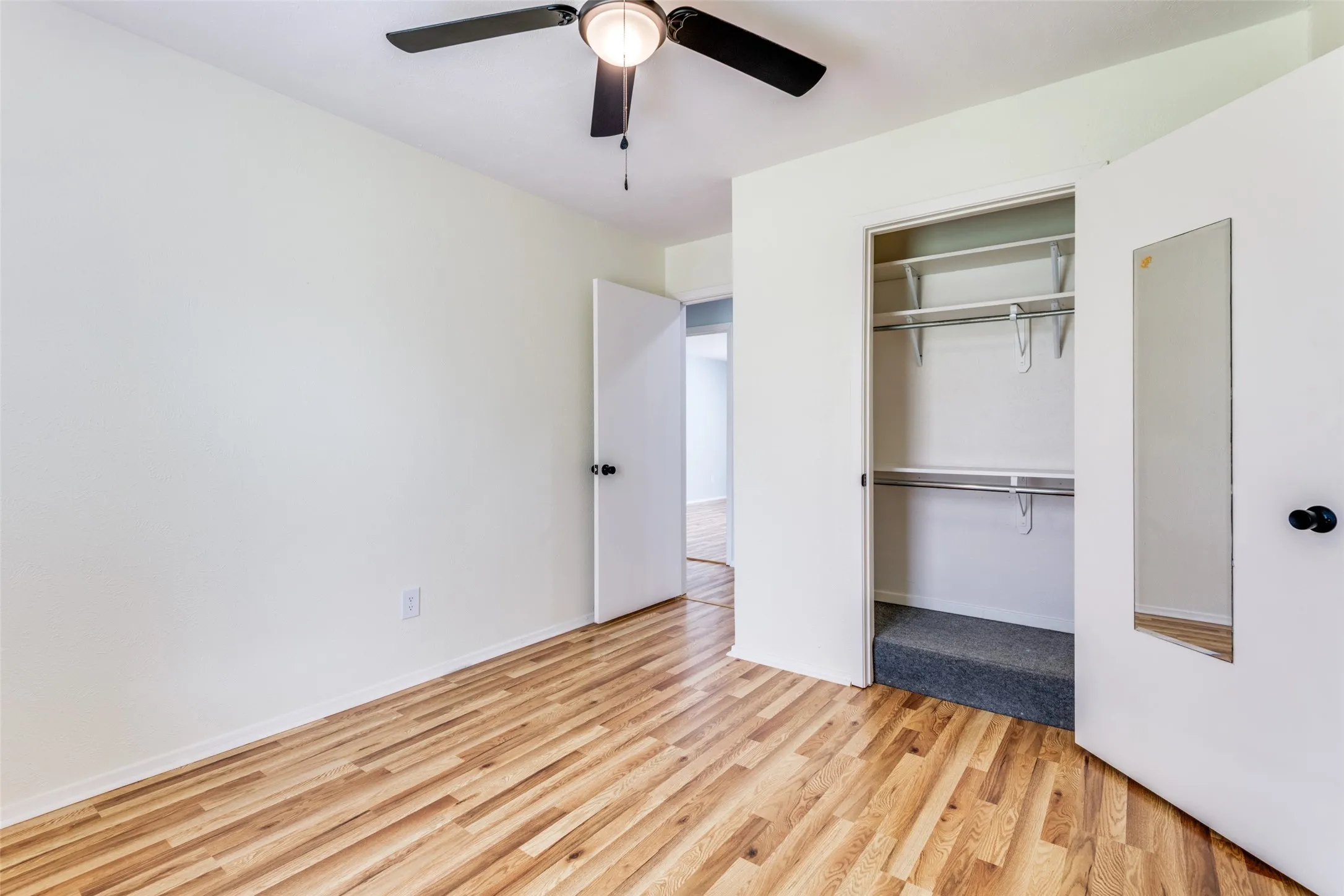 Single Family Residence For Sale in Rockwall County , 505 Storrs Street, Rockwall, Texas 75087, 3 Bedroom, 2 Bathroom, 2 Garage spaces, 1,097 Sqft, built in 1985, mls#21302701, Real Estate Agent in Rockwall, Homes For Sale in Rockwall county, Homes For Sale in Rockwall, Realtor in Rockwall Texas, Real Estate Brokerage Independent Realty Texas, Luminita Cordes Realtor