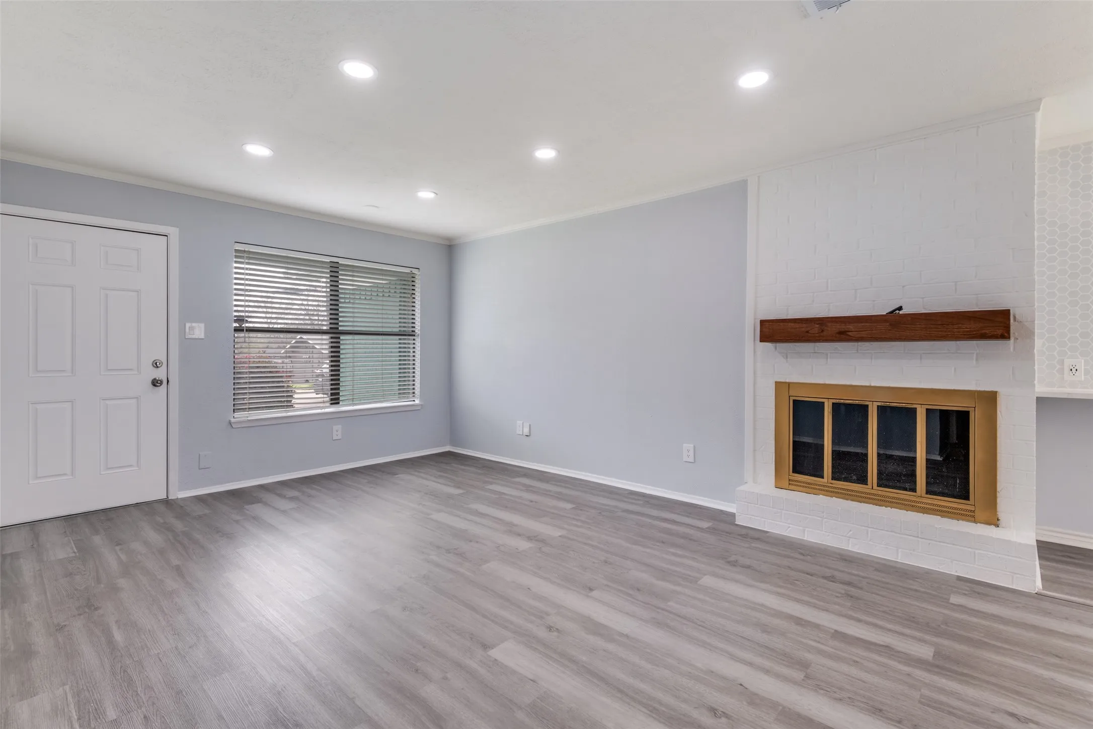 Single Family Residence For Sale in Rockwall County , 505 Storrs Street, Rockwall, Texas 75087, 3 Bedroom, 2 Bathroom, 2 Garage spaces, 1,097 Sqft, built in 1985, mls#21302701, Real Estate Agent in Rockwall, Homes For Sale in Rockwall county, Homes For Sale in Rockwall, Realtor in Rockwall Texas, Real Estate Brokerage Independent Realty Texas, Luminita Cordes Realtor