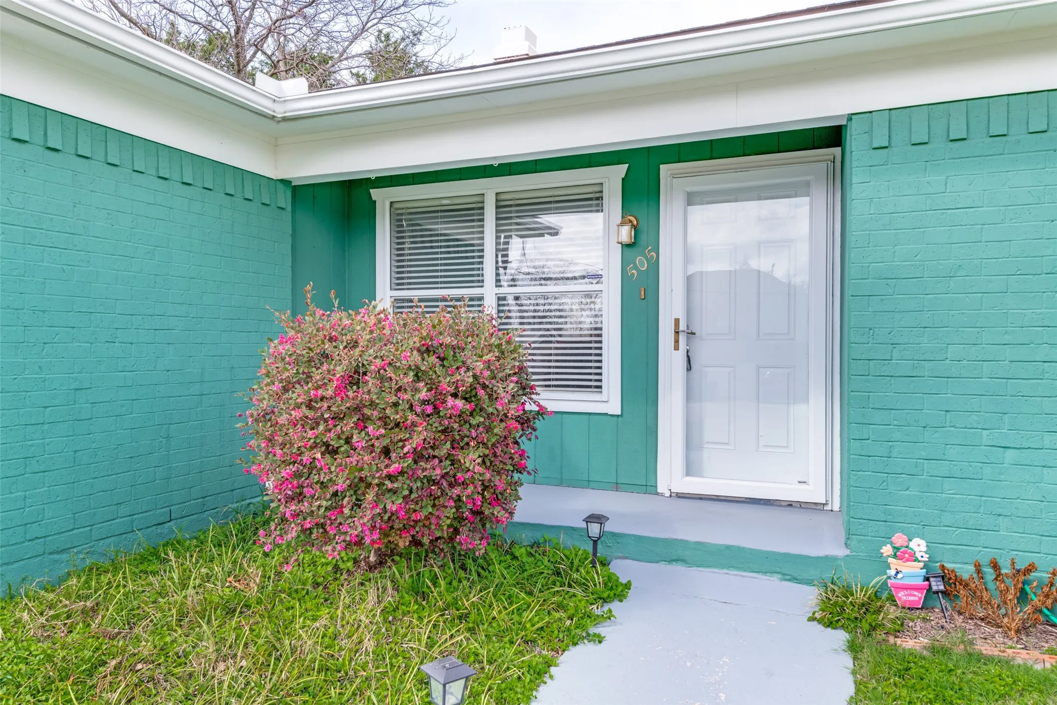 Single Family Residence For Sale in Rockwall County , 505 Storrs Street, Rockwall, Texas 75087, 3 Bedroom, 2 Bathroom, 2 Garage spaces, 1,097 Sqft, built in 1985, mls#21302701, Real Estate Agent in Rockwall, Homes For Sale in Rockwall county, Homes For Sale in Rockwall, Realtor in Rockwall Texas, Real Estate Brokerage Independent Realty Texas, Luminita Cordes Realtor