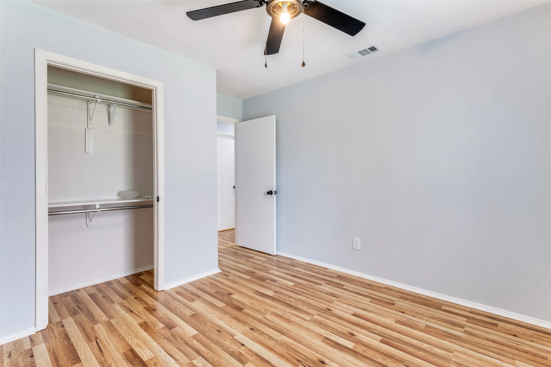 Single Family Residence For Sale in Rockwall County , 505 Storrs Street, Rockwall, Texas 75087, 3 Bedroom, 2 Bathroom, 2 Garage spaces, 1,097 Sqft, built in 1985, mls#21302701, Real Estate Agent in Rockwall, Homes For Sale in Rockwall county, Homes For Sale in Rockwall, Realtor in Rockwall Texas, Real Estate Brokerage Independent Realty Texas, Luminita Cordes Realtor