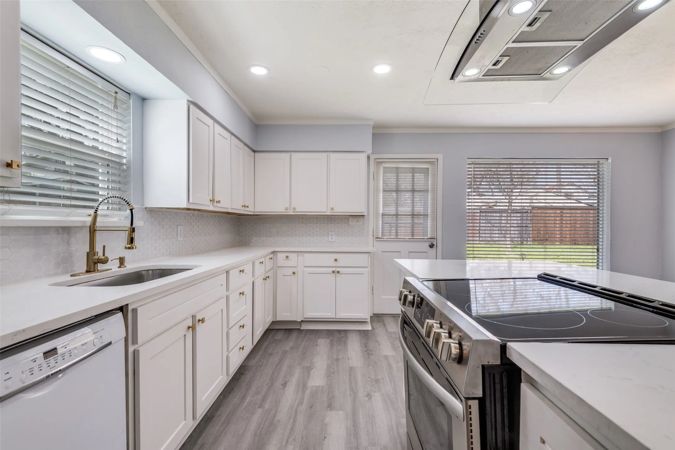 Single Family Residence For Sale in Rockwall County , 505 Storrs Street, Rockwall, Texas 75087, 3 Bedroom, 2 Bathroom, 2 Garage spaces, 1,097 Sqft, built in 1985, mls#21302701, Real Estate Agent in Rockwall, Homes For Sale in Rockwall county, Homes For Sale in Rockwall, Realtor in Rockwall Texas, Real Estate Brokerage Independent Realty Texas, Luminita Cordes Realtor