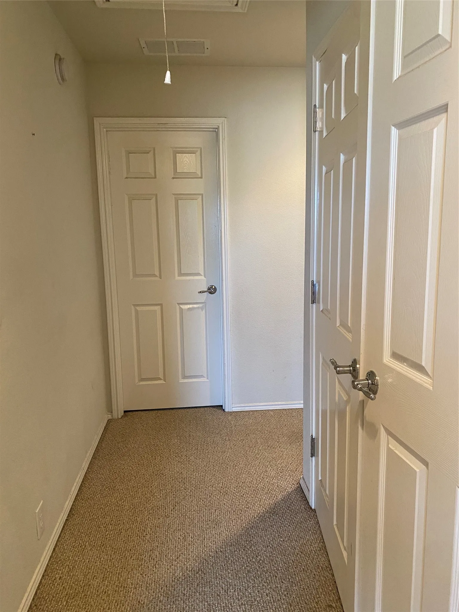Townhouse For Rent in Dallas County , 2719 Olympic Park Drive, Grand Prairie, Texas 75050, 2 Bedroom, 3 Bathroom, 2 Garage spaces, 1,278 Sqft, built in 2007, mls#21297813, Real Estate Agent in Grand Prairie, Homes For Rent in Dallas county, Homes For Rent in Grand Prairie, Realtor in Grand Prairie Texas, Real Estate Brokerage Independent Realty Texas, Luminita Cordes Realtor