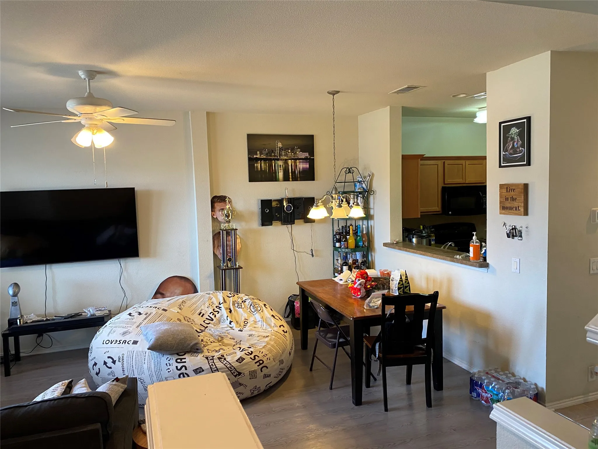 Townhouse For Rent in Dallas County , 2719 Olympic Park Drive, Grand Prairie, Texas 75050, 2 Bedroom, 3 Bathroom, 2 Garage spaces, 1,278 Sqft, built in 2007, mls#21297813, Real Estate Agent in Grand Prairie, Homes For Rent in Dallas county, Homes For Rent in Grand Prairie, Realtor in Grand Prairie Texas, Real Estate Brokerage Independent Realty Texas, Luminita Cordes Realtor