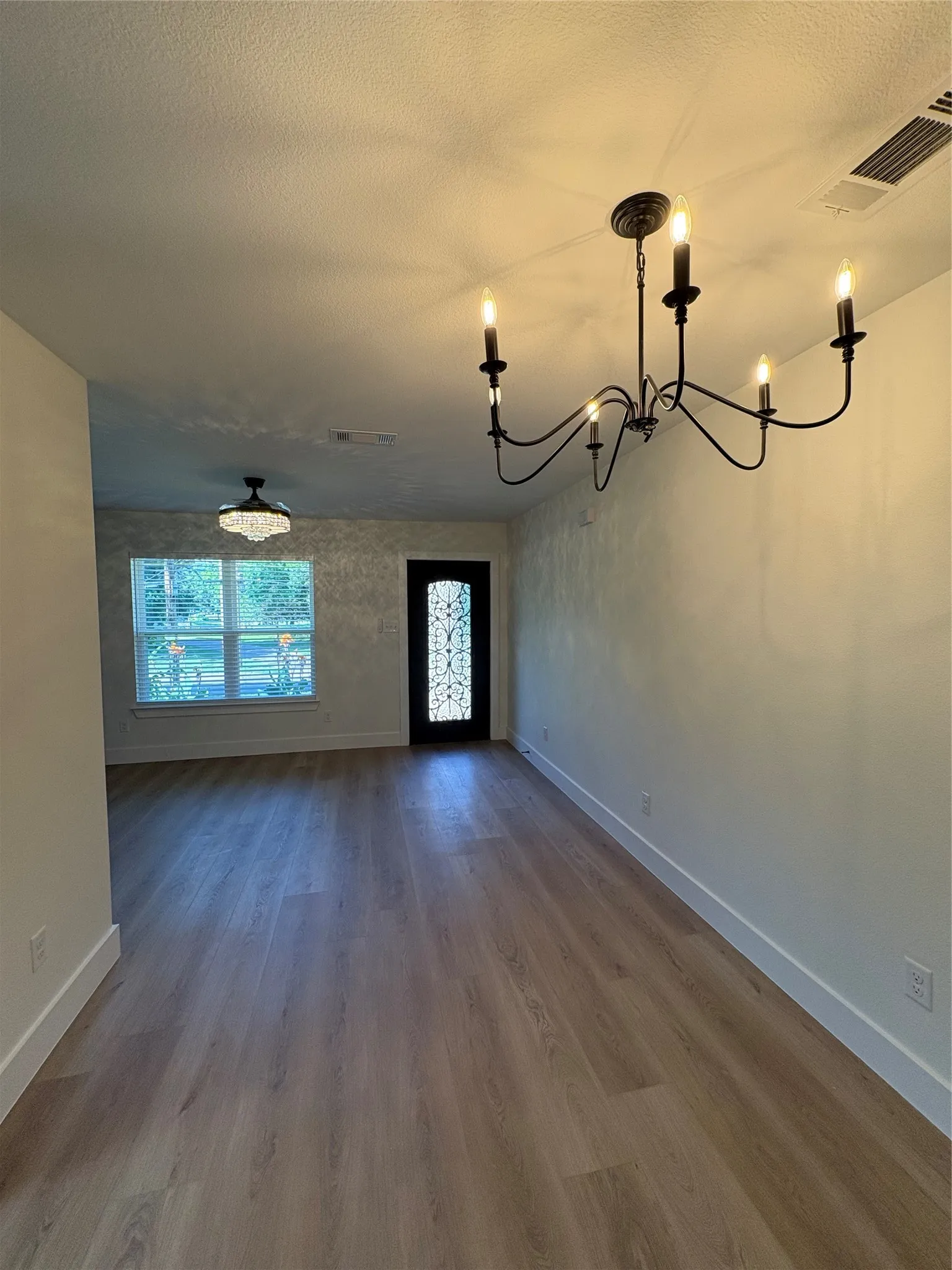 Duplex For Rent in Dallas County , 3927 Malcolm X Blvd, Dallas, Texas 75215, 1 Bedroom, 1 Bathroom, Garage spaces, 1,248 Sqft, built in 1938, mls#21304308, Real Estate Agent in Dallas, Homes For Rent in Dallas county, Homes For Rent in Dallas, Realtor in Dallas Texas, Real Estate Brokerage Independent Realty Texas, Luminita Cordes Realtor