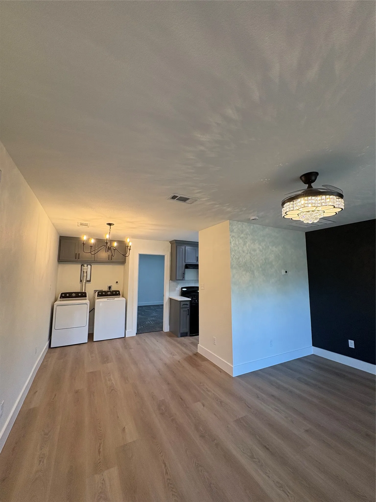 Duplex For Rent in Dallas County , 3927 Malcolm X Blvd, Dallas, Texas 75215, 1 Bedroom, 1 Bathroom, Garage spaces, 1,248 Sqft, built in 1938, mls#21304308, Real Estate Agent in Dallas, Homes For Rent in Dallas county, Homes For Rent in Dallas, Realtor in Dallas Texas, Real Estate Brokerage Independent Realty Texas, Luminita Cordes Realtor