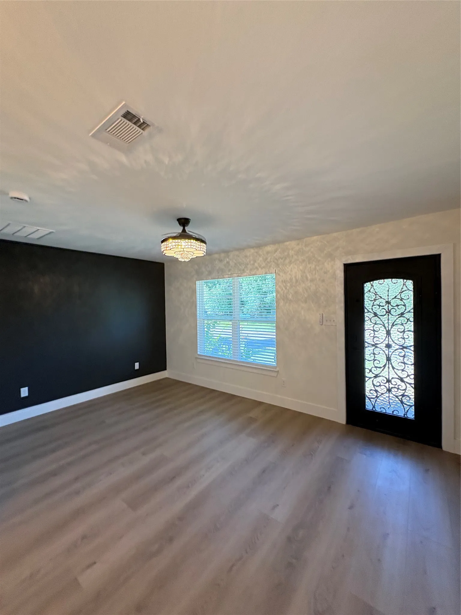 Duplex For Rent in Dallas County , 3927 Malcolm X Blvd, Dallas, Texas 75215, 1 Bedroom, 1 Bathroom, Garage spaces, 1,248 Sqft, built in 1938, mls#21304308, Real Estate Agent in Dallas, Homes For Rent in Dallas county, Homes For Rent in Dallas, Realtor in Dallas Texas, Real Estate Brokerage Independent Realty Texas, Luminita Cordes Realtor