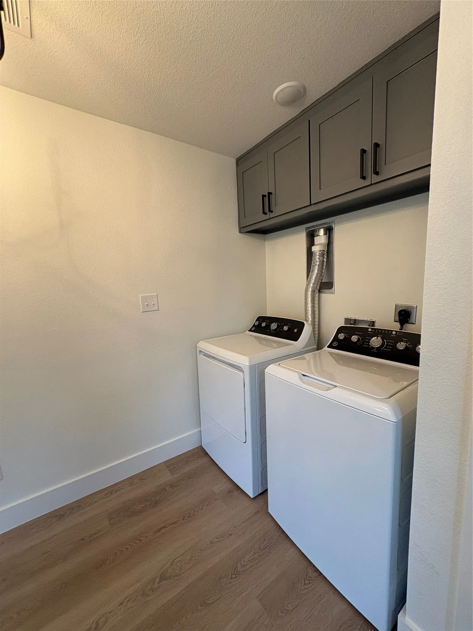 Duplex For Rent in Dallas County , 3927 Malcolm X Blvd, Dallas, Texas 75215, 1 Bedroom, 1 Bathroom, Garage spaces, 1,248 Sqft, built in 1938, mls#21304308, Real Estate Agent in Dallas, Homes For Rent in Dallas county, Homes For Rent in Dallas, Realtor in Dallas Texas, Real Estate Brokerage Independent Realty Texas, Luminita Cordes Realtor