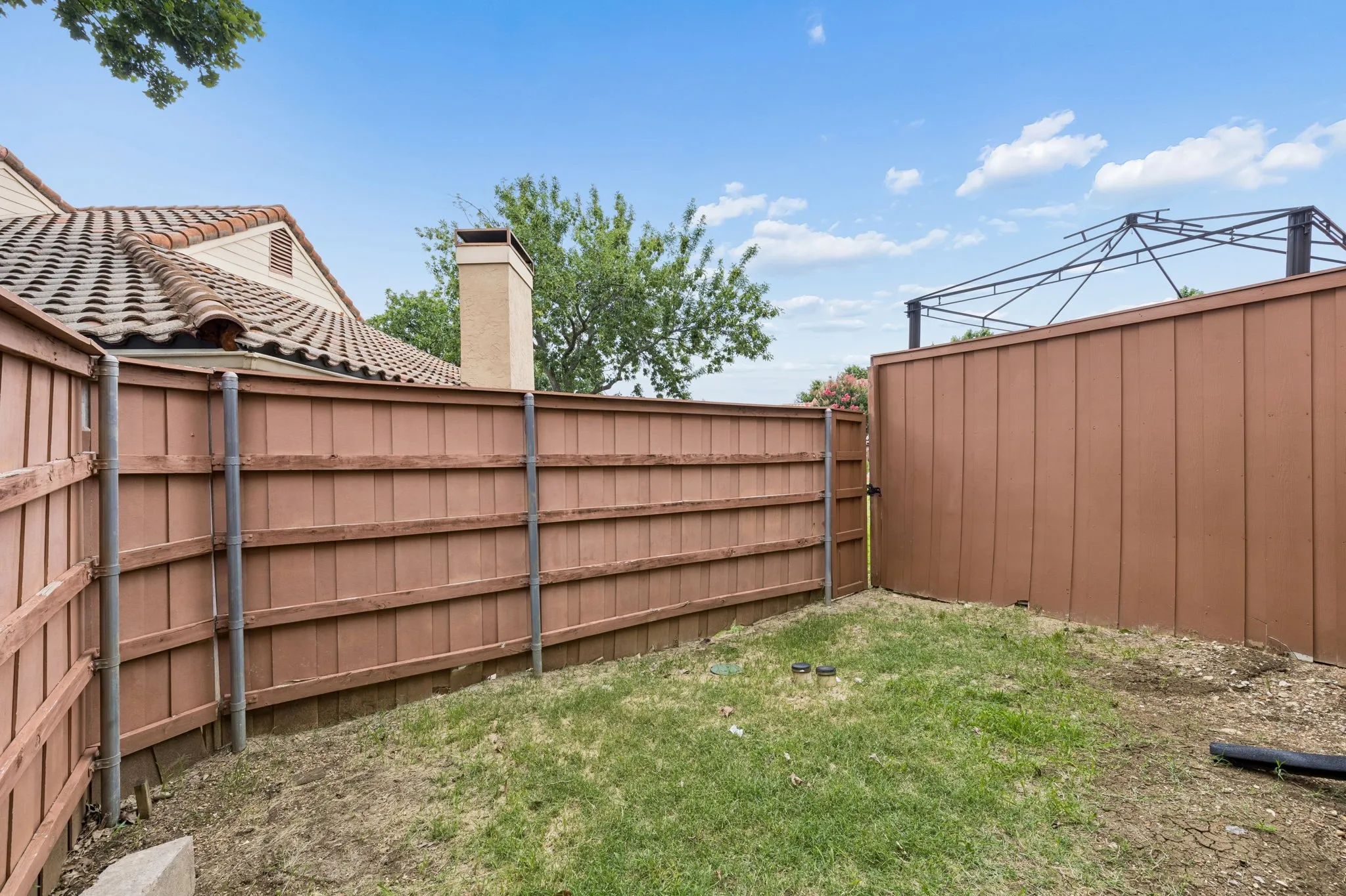 Condominium For Rent in Dallas County , 4236 Cuesta Drive, Irving, Texas 75038, 2 Bedroom, 3 Bathroom, 1 Garage spaces, 1,400 Sqft, built in 1981, mls#21302787, Real Estate Agent in Irving, Homes For Rent in Dallas county, Homes For Rent in Irving, Realtor in Irving Texas, Real Estate Brokerage Independent Realty Texas, Luminita Cordes Realtor