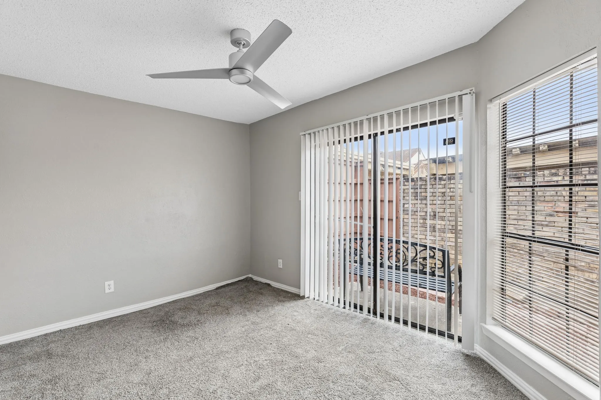 Condominium For Rent in Dallas County , 4236 Cuesta Drive, Irving, Texas 75038, 2 Bedroom, 3 Bathroom, 1 Garage spaces, 1,400 Sqft, built in 1981, mls#21302787, Real Estate Agent in Irving, Homes For Rent in Dallas county, Homes For Rent in Irving, Realtor in Irving Texas, Real Estate Brokerage Independent Realty Texas, Luminita Cordes Realtor