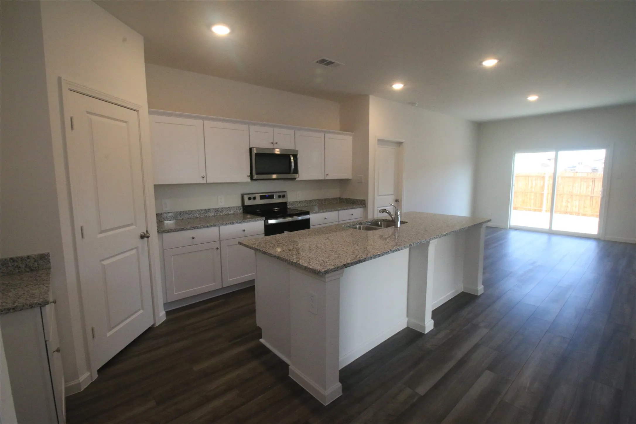 Single Family Residence For Rent in Kaufman County , 1226 Herring Drive, Forney, Texas 75126, 4 Bedroom, 2 Bathroom, 2 Garage spaces, 1,827 Sqft, built in 2026, mls#21296157, Real Estate Agent in Forney, Homes For Rent in Kaufman county, Homes For Rent in Forney, Realtor in Forney Texas, Real Estate Brokerage Independent Realty Texas, Luminita Cordes Realtor