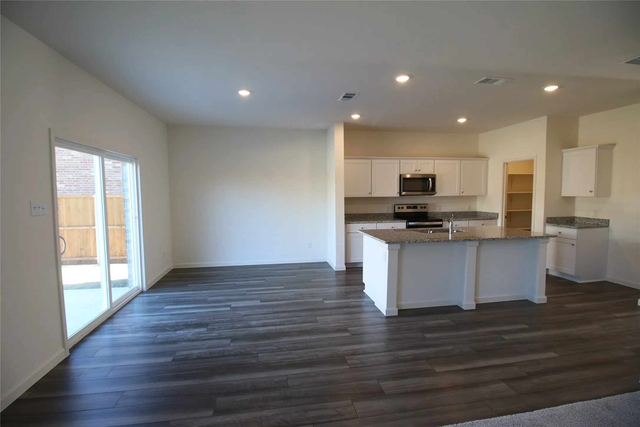 Single Family Residence For Rent in Kaufman County , 1221 Herring Drive, Forney, Texas 75126, 4 Bedroom, 3 Bathroom, 2 Garage spaces, 2,338 Sqft, built in 2026, mls#21296155, Real Estate Agent in Forney, Homes For Rent in Kaufman county, Homes For Rent in Forney, Realtor in Forney Texas, Real Estate Brokerage Independent Realty Texas, Luminita Cordes Realtor