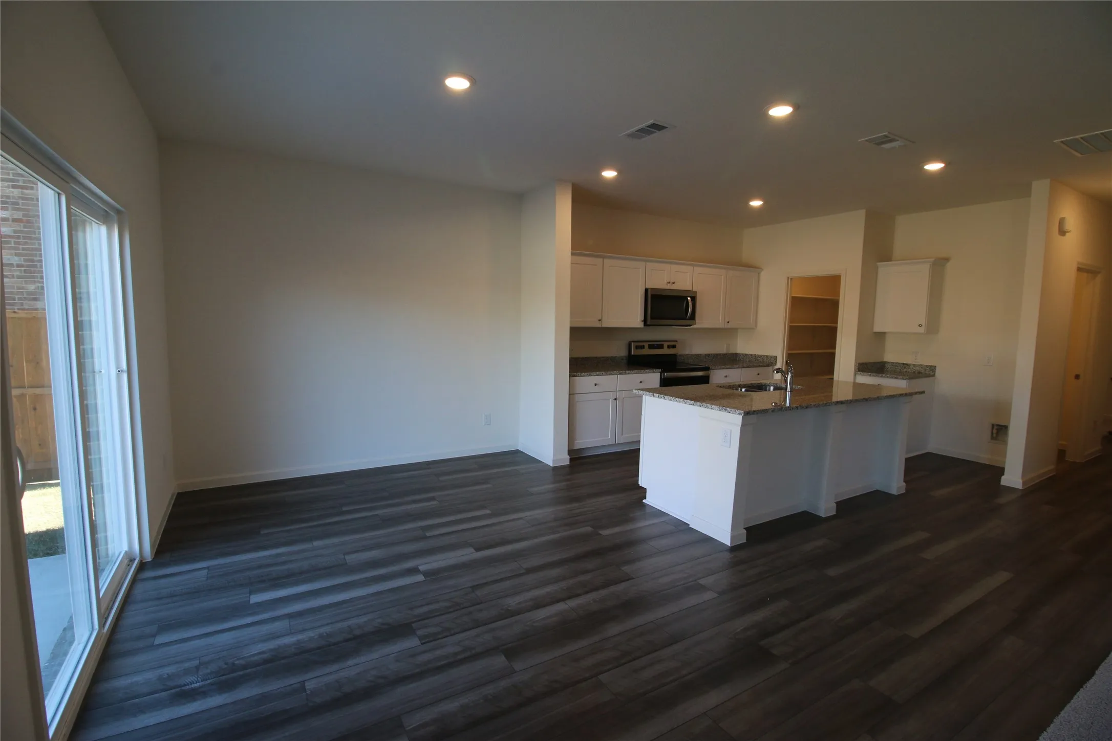 Single Family Residence For Rent in Kaufman County , 1221 Herring Drive, Forney, Texas 75126, 4 Bedroom, 3 Bathroom, 2 Garage spaces, 2,338 Sqft, built in 2026, mls#21296155, Real Estate Agent in Forney, Homes For Rent in Kaufman county, Homes For Rent in Forney, Realtor in Forney Texas, Real Estate Brokerage Independent Realty Texas, Luminita Cordes Realtor