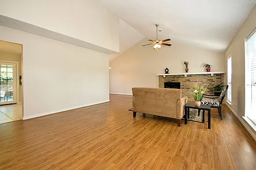 Single Family Residence For Rent in Denton County , 5309 Maple Court, Flower Mound, Texas 75028, 3 Bedroom, 2 Bathroom, 2 Garage spaces, 1,893 Sqft, built in 1983, mls#21304320, Real Estate Agent in Flower Mound, Homes For Rent in Denton county, Homes For Rent in Flower Mound, Realtor in Flower Mound Texas, Real Estate Brokerage Independent Realty Texas, Luminita Cordes Realtor