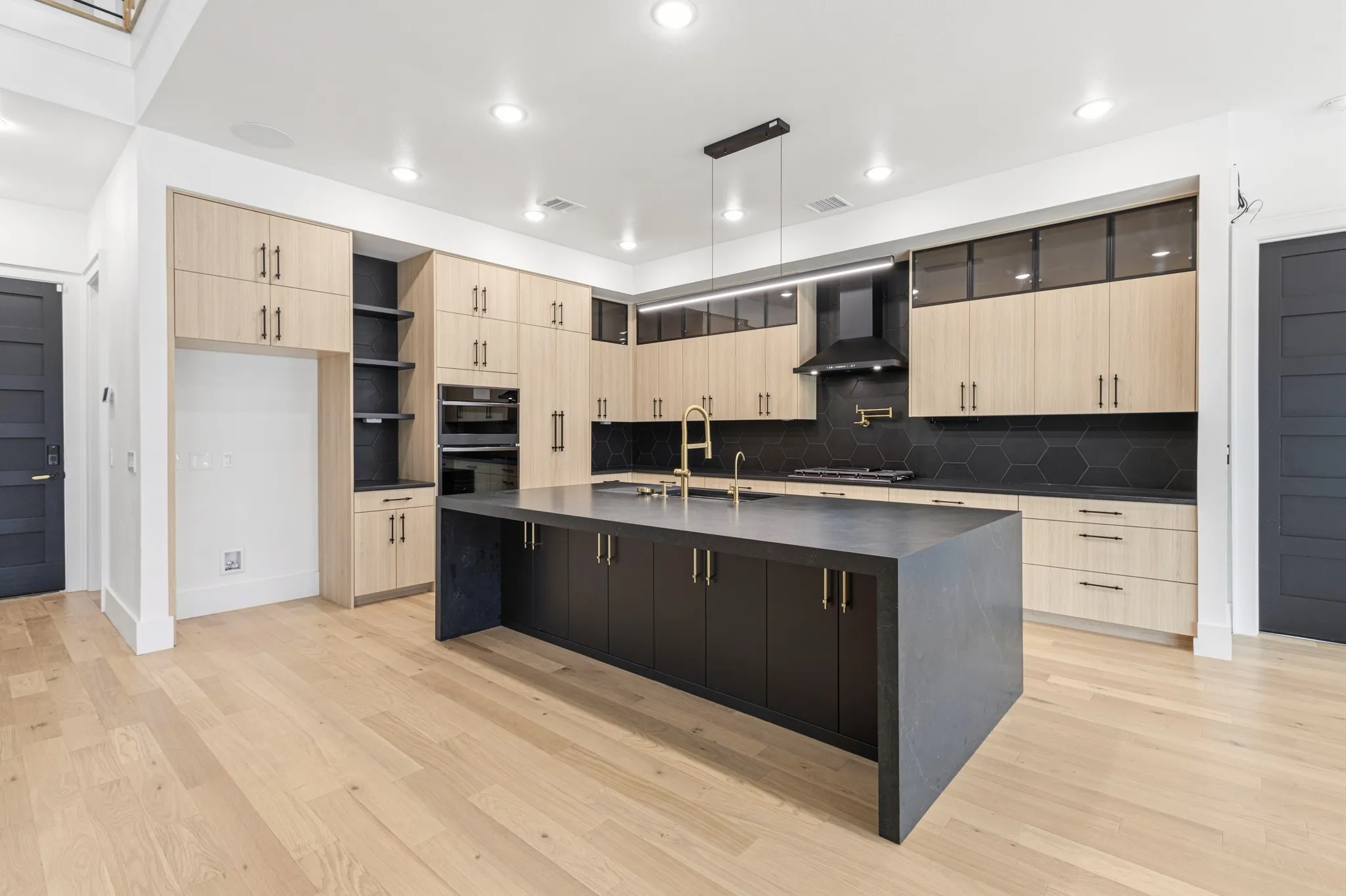 Single Family Residence For Sale in Denton County , 3634 Hamilton Heights Avenue, Frisco, Texas 75034, 5 Bedroom, 5 Bathroom, 4 Garage spaces, 4,289 Sqft, built in 2024, mls#21304324, Real Estate Agent in Frisco, Homes For Sale in Denton county, Homes For Sale in Frisco, Realtor in Frisco Texas, Real Estate Brokerage Independent Realty Texas, Luminita Cordes Realtor