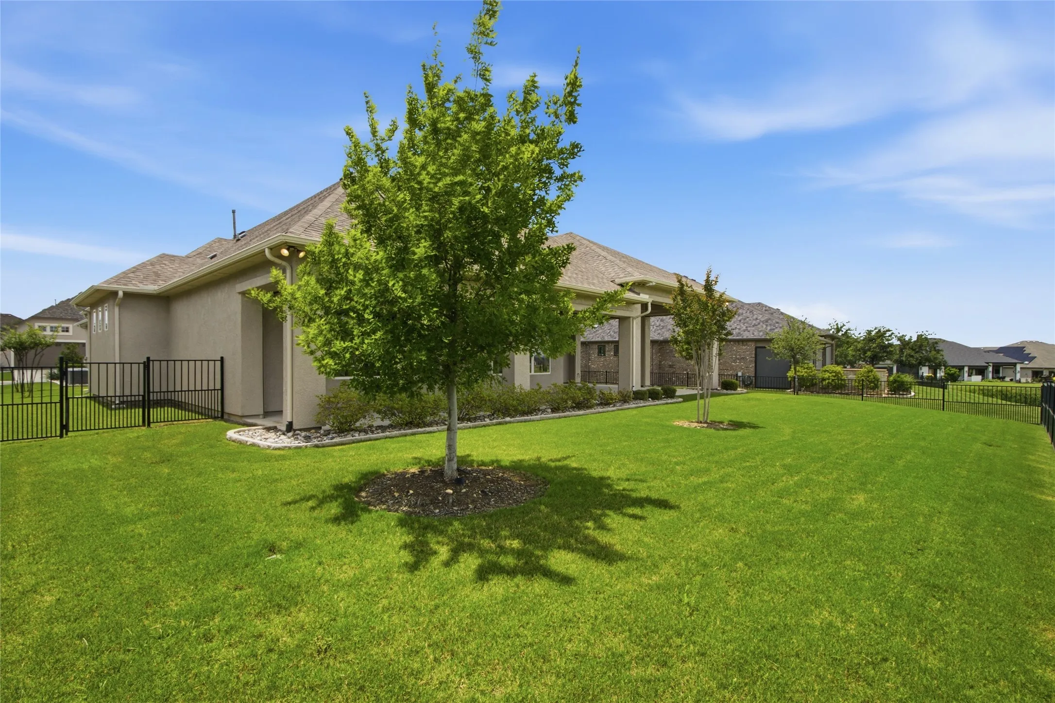 Single Family Residence For Sale in Denton County , 10908 Goodland Drive, Denton, Texas 76207, 4 Bedroom, 3 Bathroom, 3 Garage spaces, 3,056 Sqft, built in 2021, mls#21303118, Real Estate Agent in Denton, Homes For Sale in Denton county, Homes For Sale in Denton, Realtor in Denton Texas, Real Estate Brokerage Independent Realty Texas, Luminita Cordes Realtor