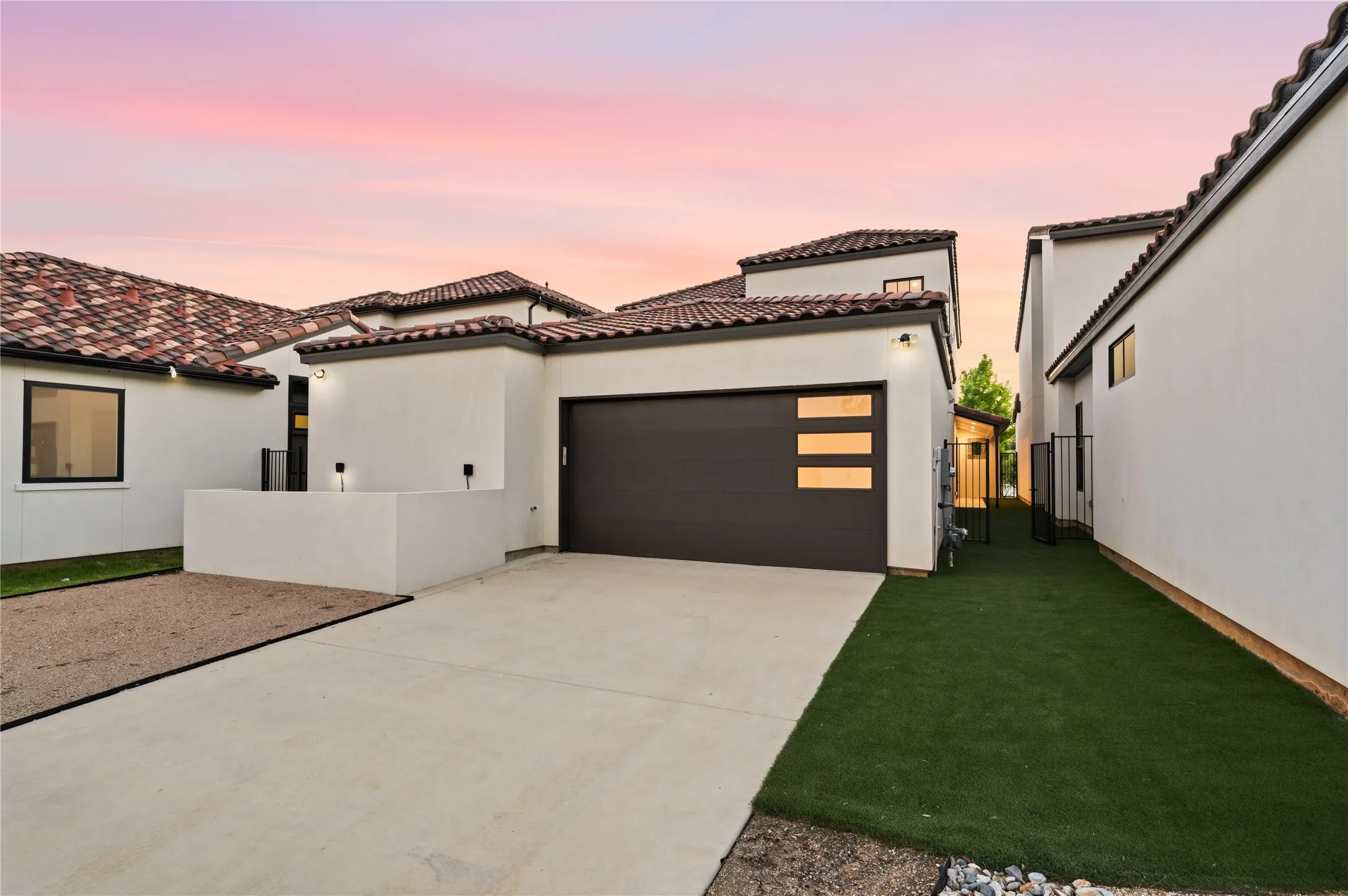 Single Family Residence For Sale in Tarrant County , 2959 Sunset Boulevard, Flower Mound, Texas 75022, 4 Bedroom, 3 Bathroom, 2 Garage spaces, 2,846 Sqft, built in 2024, mls#21303105, Real Estate Agent in Flower Mound, Homes For Sale in Tarrant county, Homes For Sale in Flower Mound, Realtor in Flower Mound Texas, Real Estate Brokerage Independent Realty Texas, Luminita Cordes Realtor
