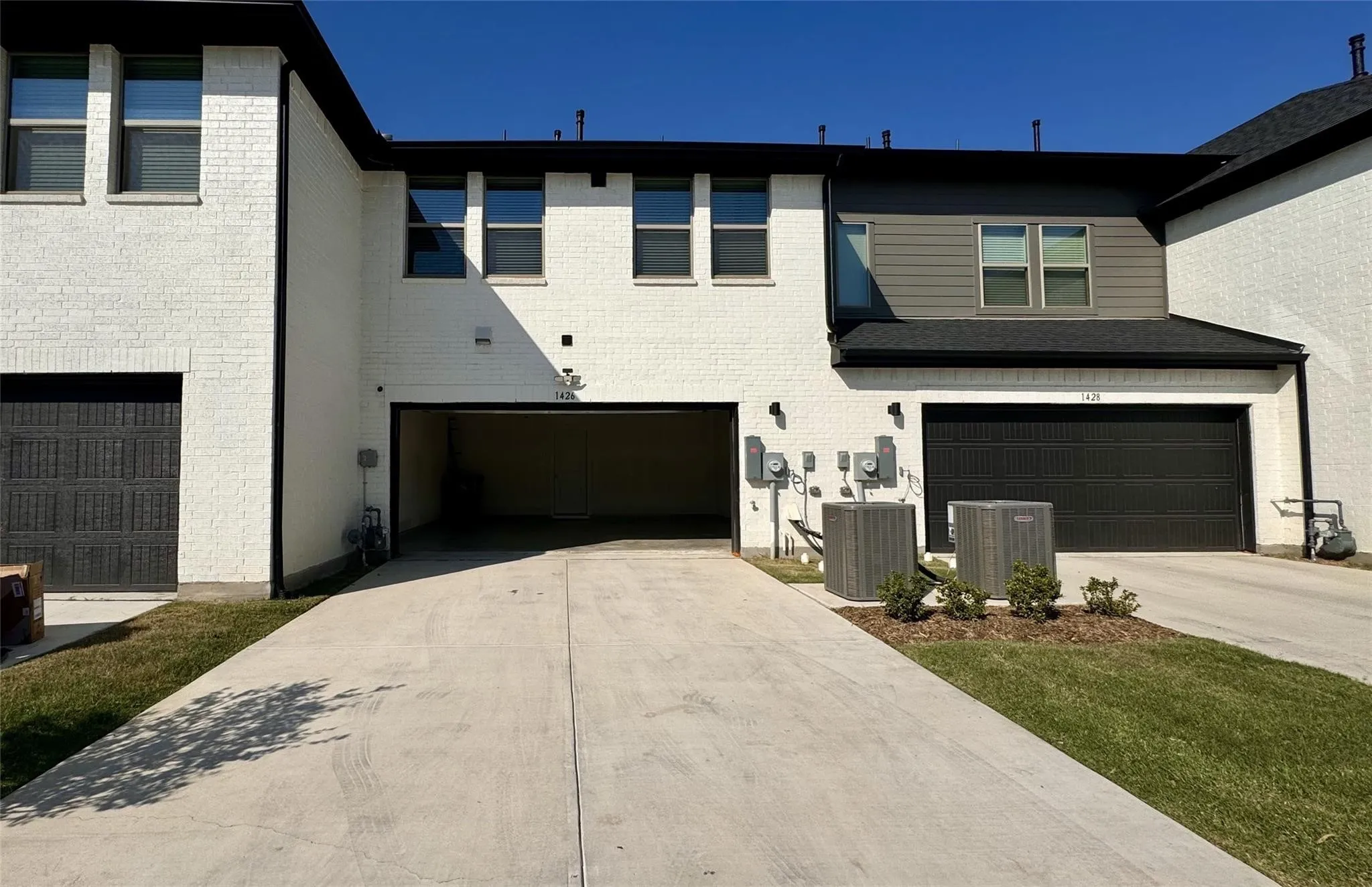 Single Family Residence For Rent in Tarrant County , 1426 Birds Fort Trail, Arlington, Texas 76005, 3 Bedroom, 3 Bathroom, 2 Garage spaces, 1,666 Sqft, built in 2023, mls#21304185, Real Estate Agent in Arlington, Homes For Rent in Tarrant county, Homes For Rent in Arlington, Realtor in Arlington Texas, Real Estate Brokerage Independent Realty Texas, Luminita Cordes Realtor