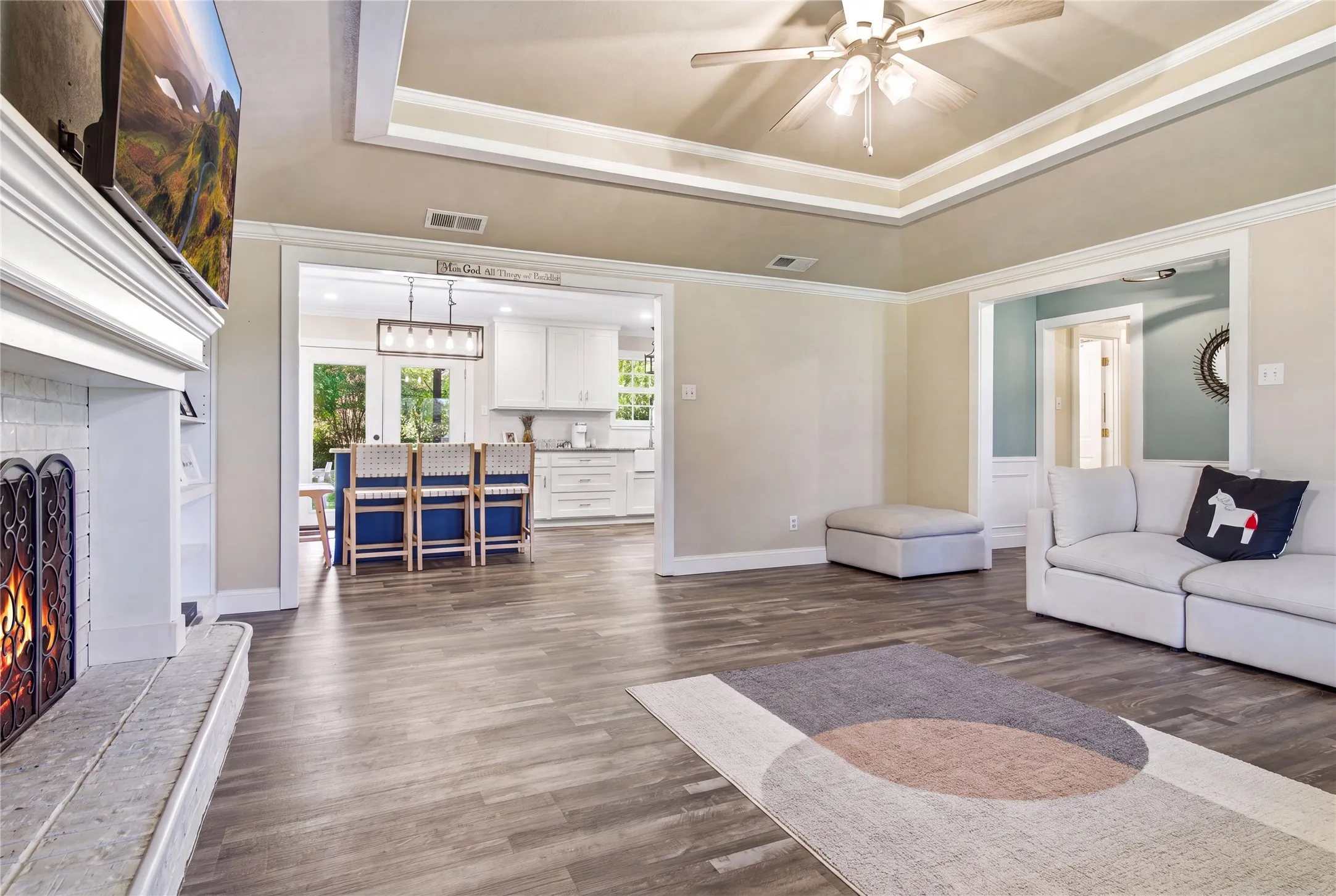 Single Family Residence For Sale in Ellis County , 1211 Mcalpin Road, Midlothian, Texas 76065, 4 Bedroom, 3 Bathroom, 2 Garage spaces, 2,104 Sqft, built in 1983, mls#21303667, Real Estate Agent in Midlothian, Homes For Sale in Ellis county, Homes For Sale in Midlothian, Realtor in Midlothian Texas, Real Estate Brokerage Independent Realty Texas, Luminita Cordes Realtor