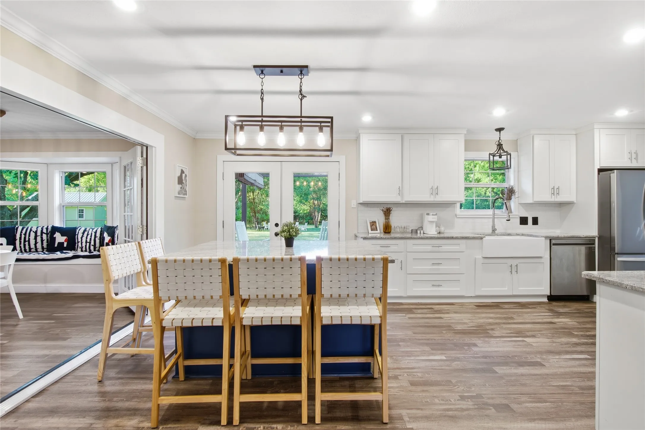 Single Family Residence For Sale in Ellis County , 1211 Mcalpin Road, Midlothian, Texas 76065, 4 Bedroom, 3 Bathroom, 2 Garage spaces, 2,104 Sqft, built in 1983, mls#21303667, Real Estate Agent in Midlothian, Homes For Sale in Ellis county, Homes For Sale in Midlothian, Realtor in Midlothian Texas, Real Estate Brokerage Independent Realty Texas, Luminita Cordes Realtor