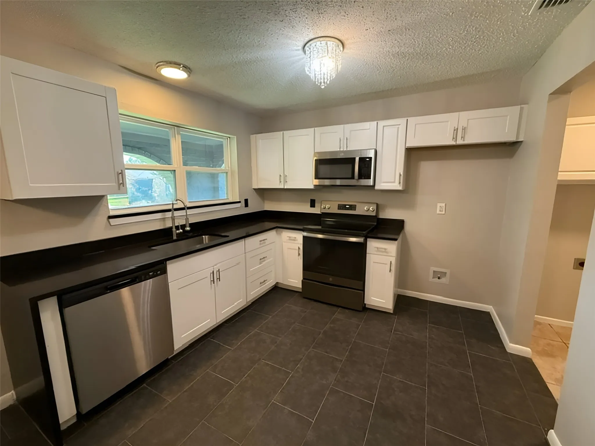 Single Family Residence For Sale in Dallas County , 1721 Melrose Street, Garland, Texas 75042, 4 Bedroom, 2 Bathroom, Garage spaces, 1,775 Sqft, built in 1972, mls#21304366, Real Estate Agent in Garland, Homes For Sale in Dallas county, Homes For Sale in Garland, Realtor in Garland Texas, Real Estate Brokerage Independent Realty Texas, Luminita Cordes Realtor