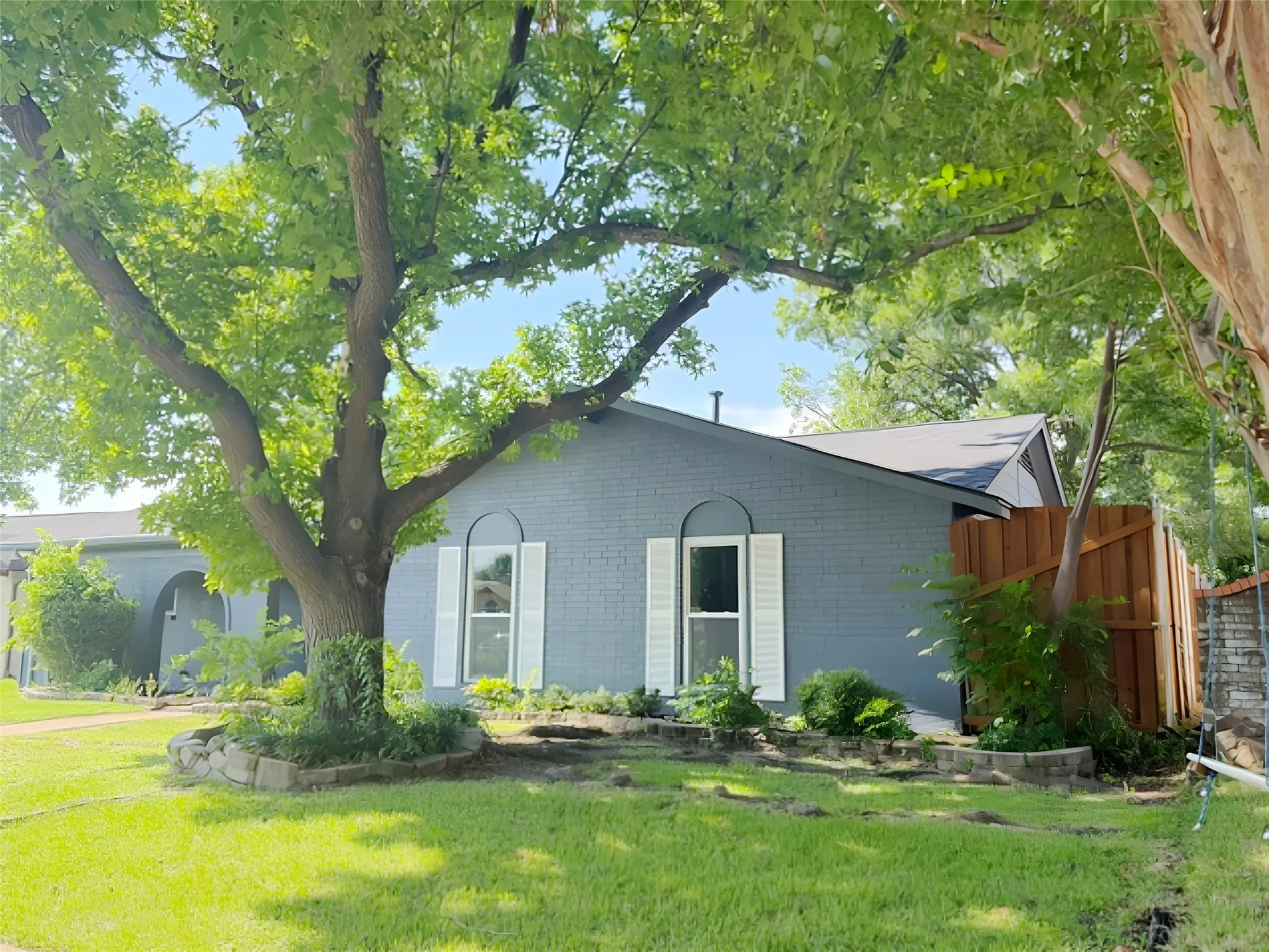 Single Family Residence For Sale in Dallas County , 1721 Melrose Street, Garland, Texas 75042, 4 Bedroom, 2 Bathroom, Garage spaces, 1,775 Sqft, built in 1972, mls#21304366, Real Estate Agent in Garland, Homes For Sale in Dallas county, Homes For Sale in Garland, Realtor in Garland Texas, Real Estate Brokerage Independent Realty Texas, Luminita Cordes Realtor