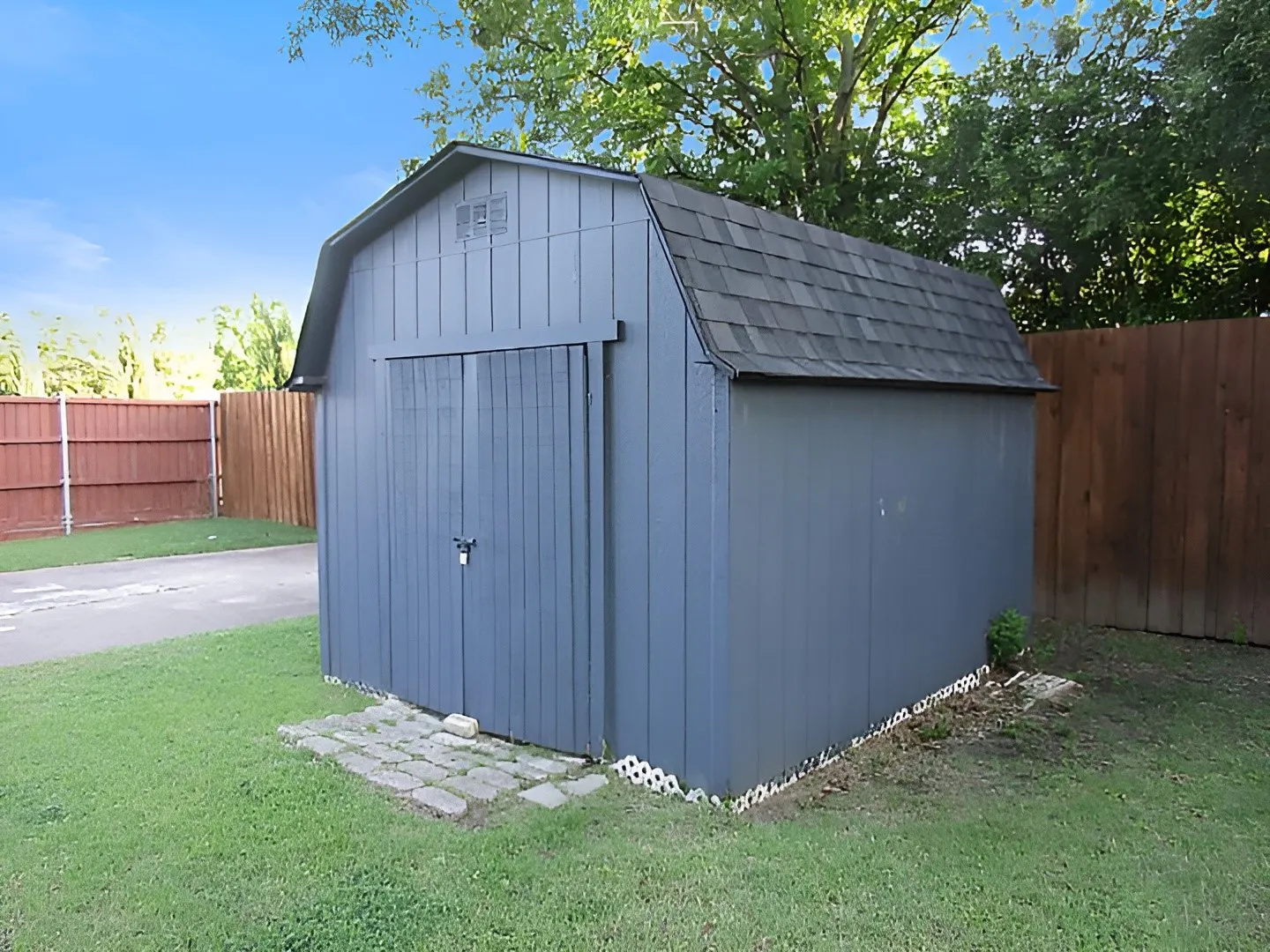 Single Family Residence For Sale in Dallas County , 1721 Melrose Street, Garland, Texas 75042, 4 Bedroom, 2 Bathroom, Garage spaces, 1,775 Sqft, built in 1972, mls#21304366, Real Estate Agent in Garland, Homes For Sale in Dallas county, Homes For Sale in Garland, Realtor in Garland Texas, Real Estate Brokerage Independent Realty Texas, Luminita Cordes Realtor
