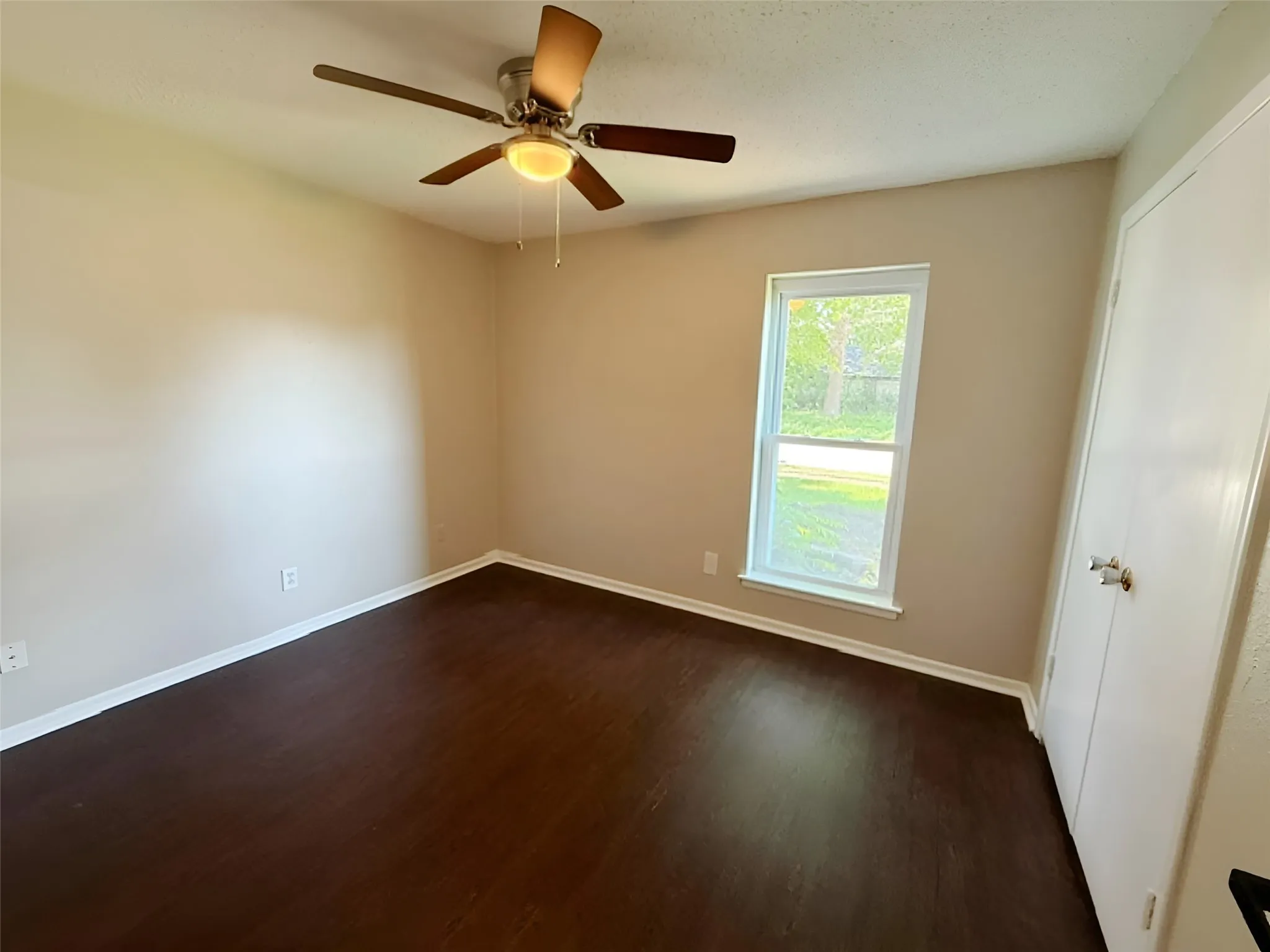 Single Family Residence For Sale in Dallas County , 1721 Melrose Street, Garland, Texas 75042, 4 Bedroom, 2 Bathroom, Garage spaces, 1,775 Sqft, built in 1972, mls#21304366, Real Estate Agent in Garland, Homes For Sale in Dallas county, Homes For Sale in Garland, Realtor in Garland Texas, Real Estate Brokerage Independent Realty Texas, Luminita Cordes Realtor