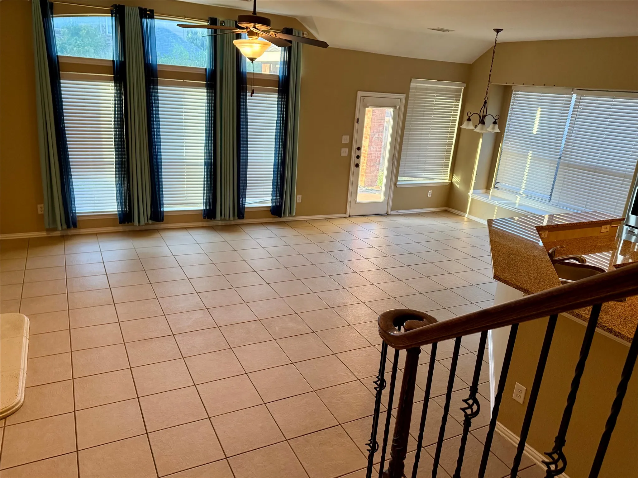 Single Family Residence For Sale in Collin County , 2617 Fritz Street, Melissa, Texas 75454, 4 Bedroom, 4 Bathroom, 2 Garage spaces, 3,467 Sqft, built in 2007, mls#21304367, Real Estate Agent in Melissa, Homes For Sale in Collin county, Homes For Sale in Melissa, Realtor in Melissa Texas, Real Estate Brokerage Independent Realty Texas, Luminita Cordes Realtor
