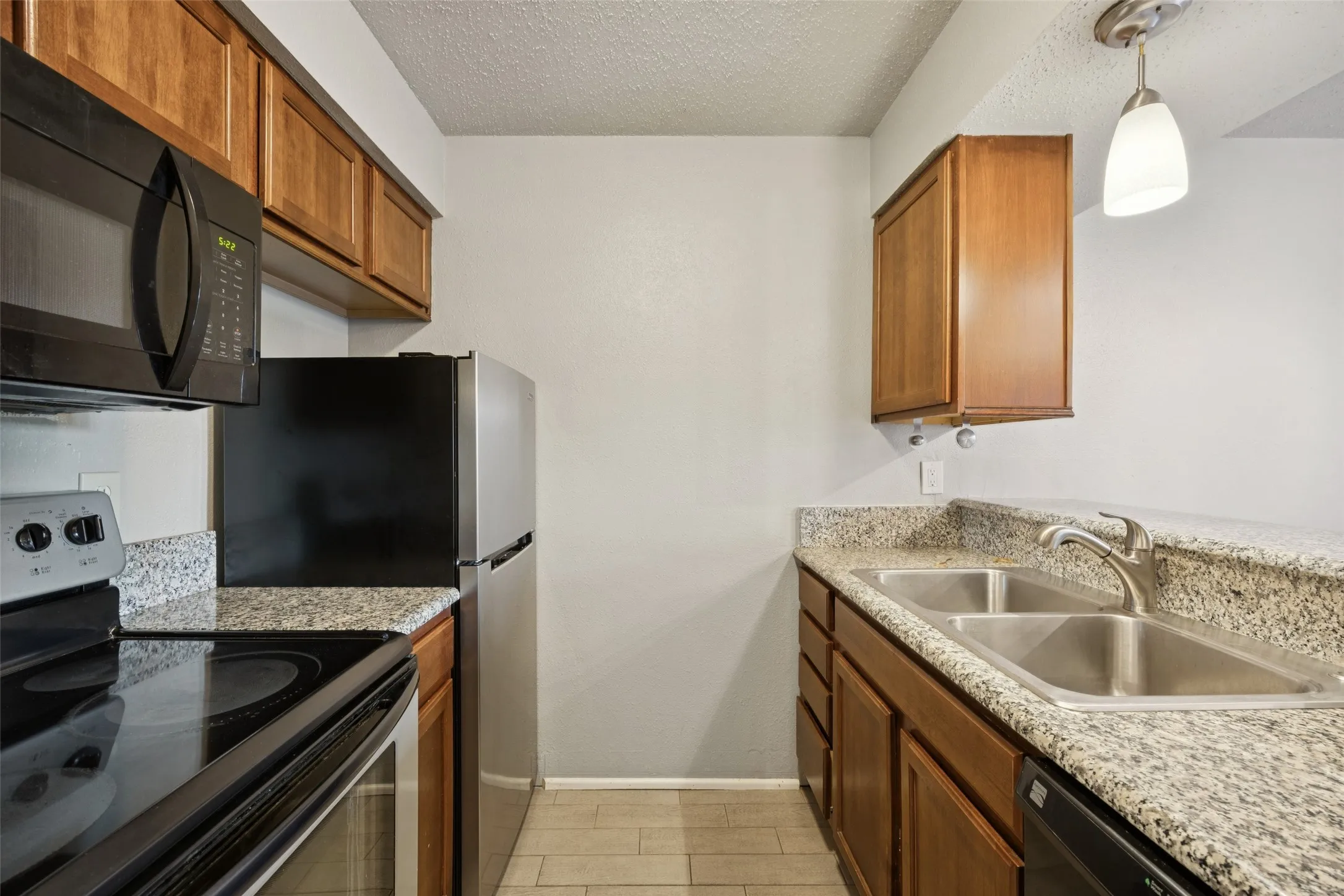 Condominium For Sale in Dallas County , 1503 N Garrett Avenue 111, Dallas, Texas 75206, 1 Bedroom, 1 Bathroom, Garage spaces, 586 Sqft, built in 1982, mls#21303032, Real Estate Agent in Dallas, Homes For Sale in Dallas county, Homes For Sale in Dallas, Realtor in Dallas Texas, Real Estate Brokerage Independent Realty Texas, Luminita Cordes Realtor