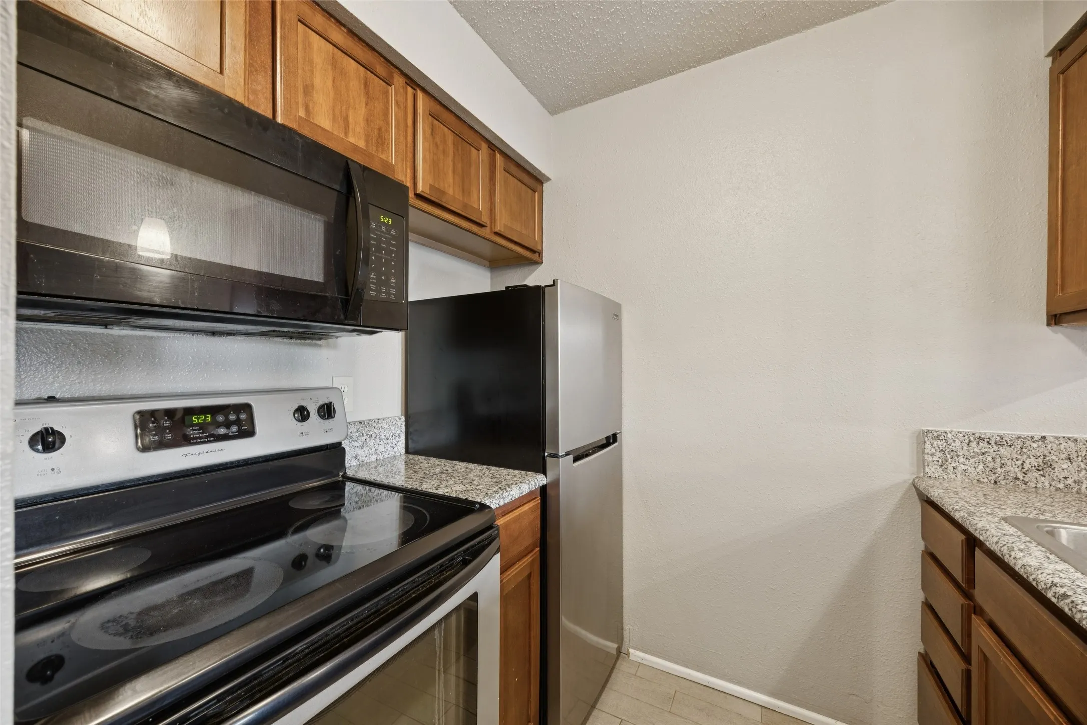 Condominium For Sale in Dallas County , 1503 N Garrett Avenue 111, Dallas, Texas 75206, 1 Bedroom, 1 Bathroom, Garage spaces, 586 Sqft, built in 1982, mls#21303032, Real Estate Agent in Dallas, Homes For Sale in Dallas county, Homes For Sale in Dallas, Realtor in Dallas Texas, Real Estate Brokerage Independent Realty Texas, Luminita Cordes Realtor