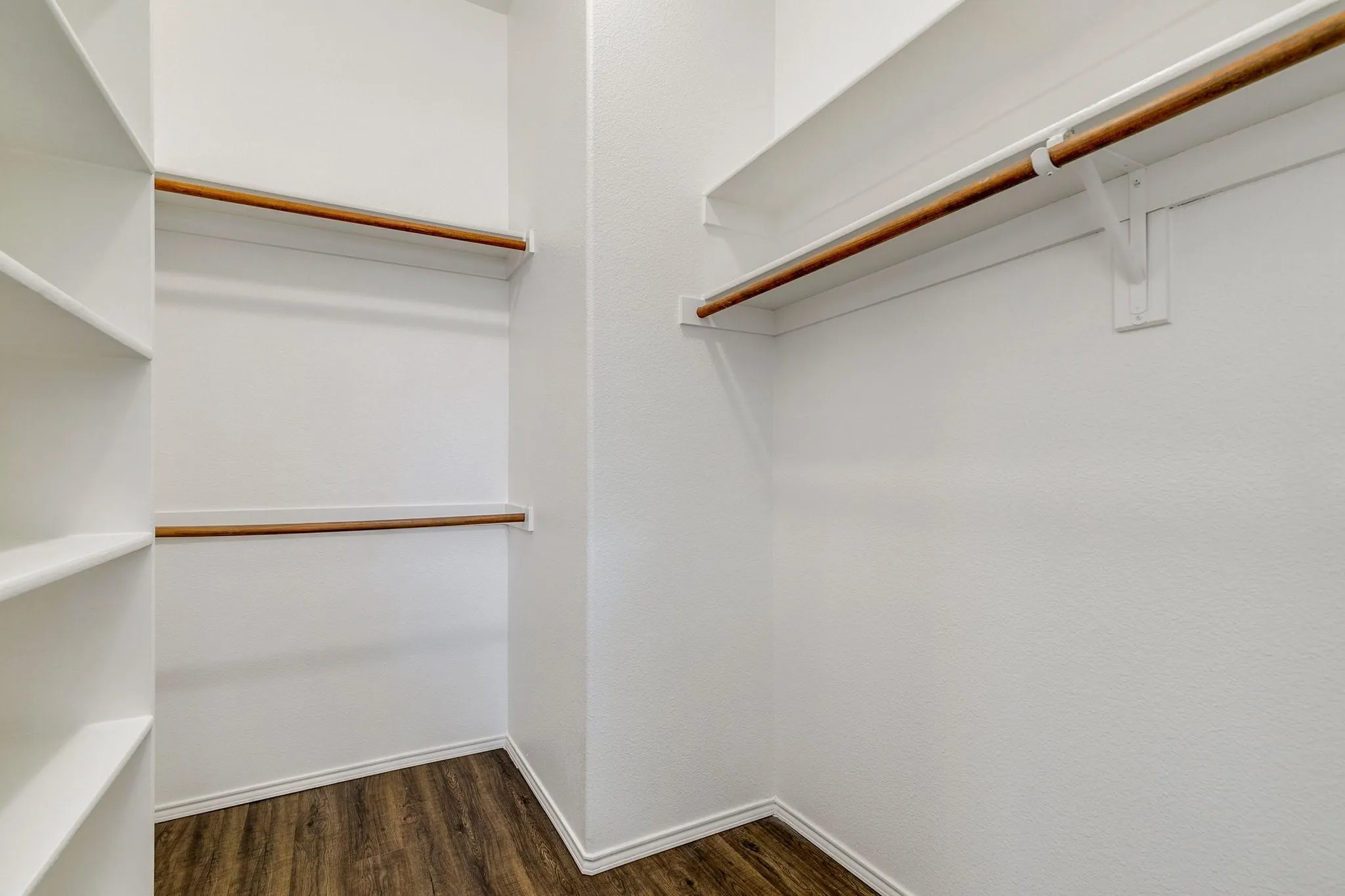 Single Family Residence For Rent in Collin County , 11570 Beeville Drive, Frisco, Texas 75035, 5 Bedroom, 4 Bathroom, 2 Garage spaces, 3,708 Sqft, built in 2006, mls#21304380, Real Estate Agent in Frisco, Homes For Rent in Collin county, Homes For Rent in Frisco, Realtor in Frisco Texas, Real Estate Brokerage Independent Realty Texas, Luminita Cordes Realtor